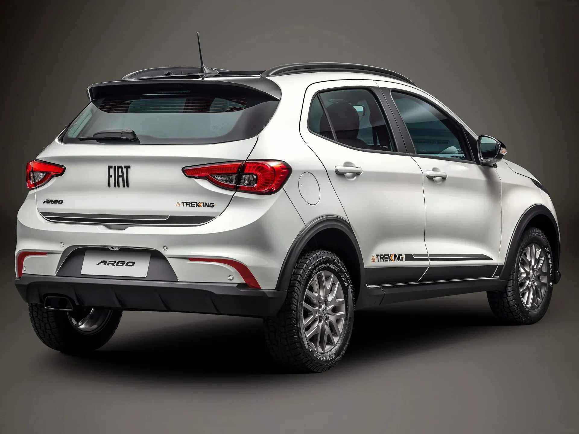 Fiat Argo Trekking (2019) – zadní tříčtvrteční pohled