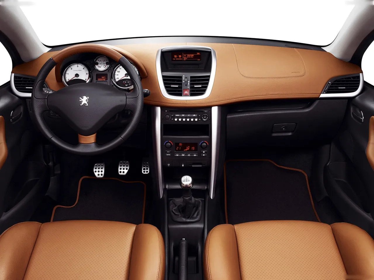 Peugeot 207 CC (2007) – interiér