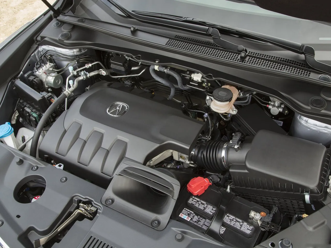 Acura RDX (2016) – motorový prostor