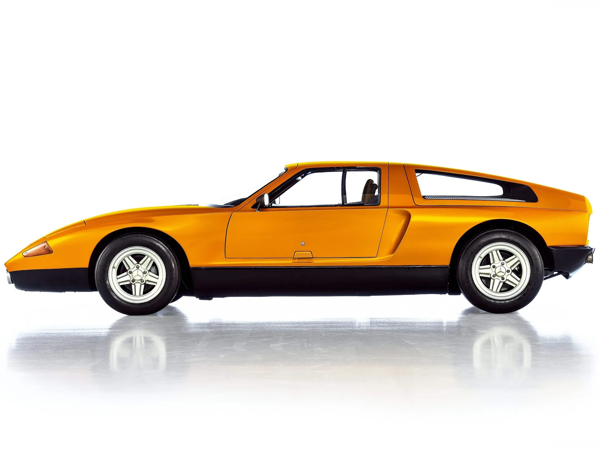 Mercedes-Benz C 111-II Concept (1970) - Side Profile