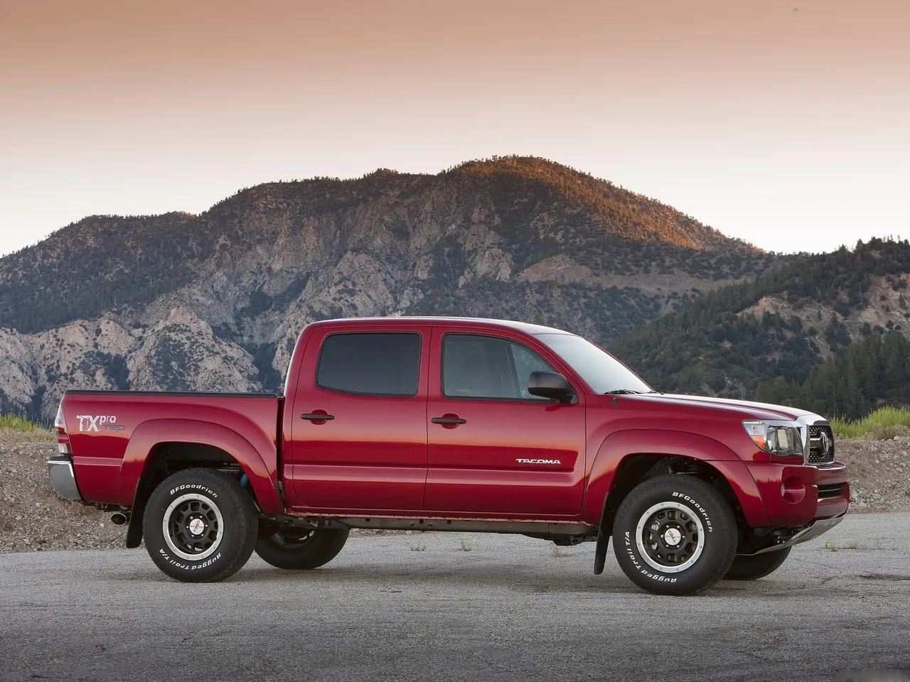 Toyota Tacoma (2011) – boční profil