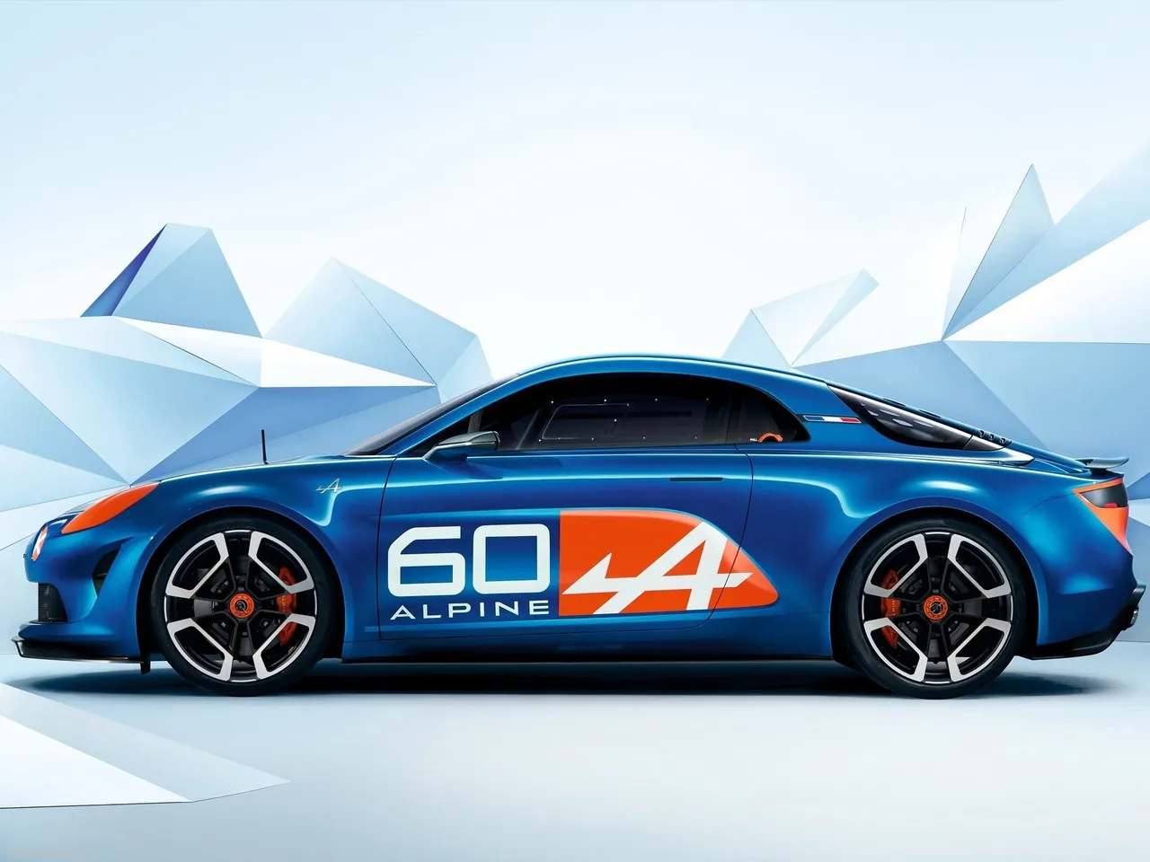 Alpine Celebration Concept (2015) – boční profil