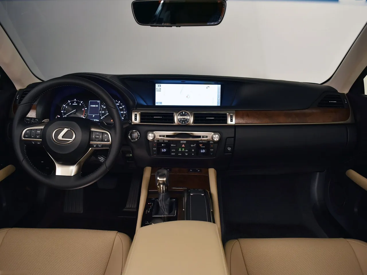 Lexus GS 200t (2016) – interiér