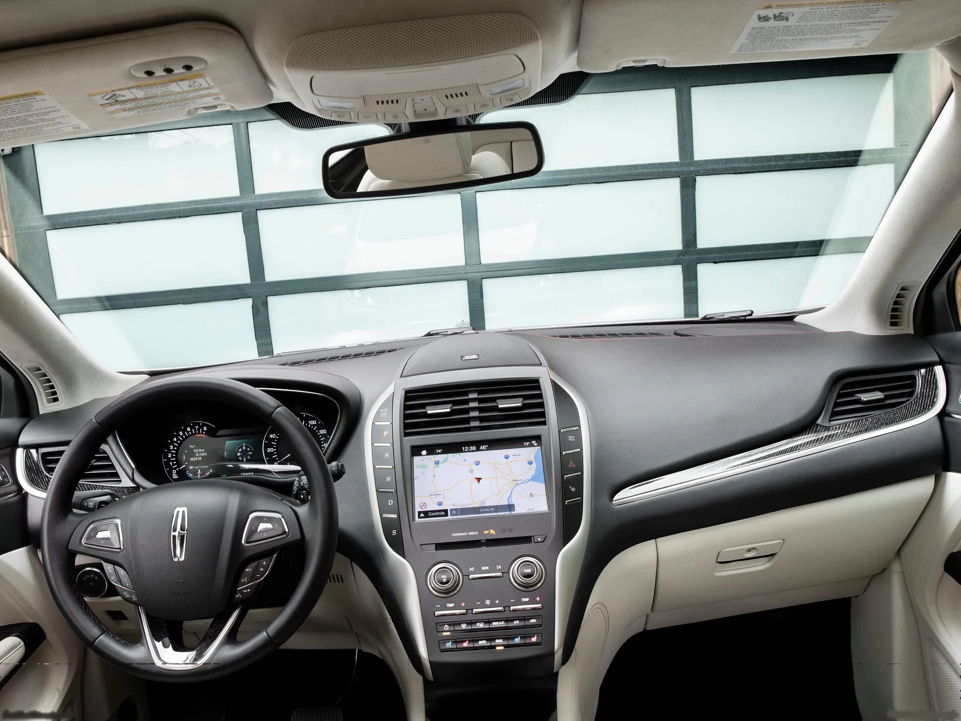 Lincoln MKC (2019) – interiér