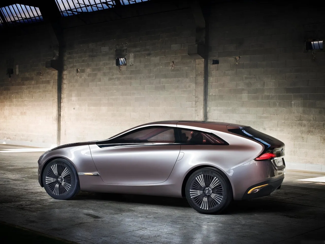 Hyundai i-ioniq Concept (2012) – boční profil