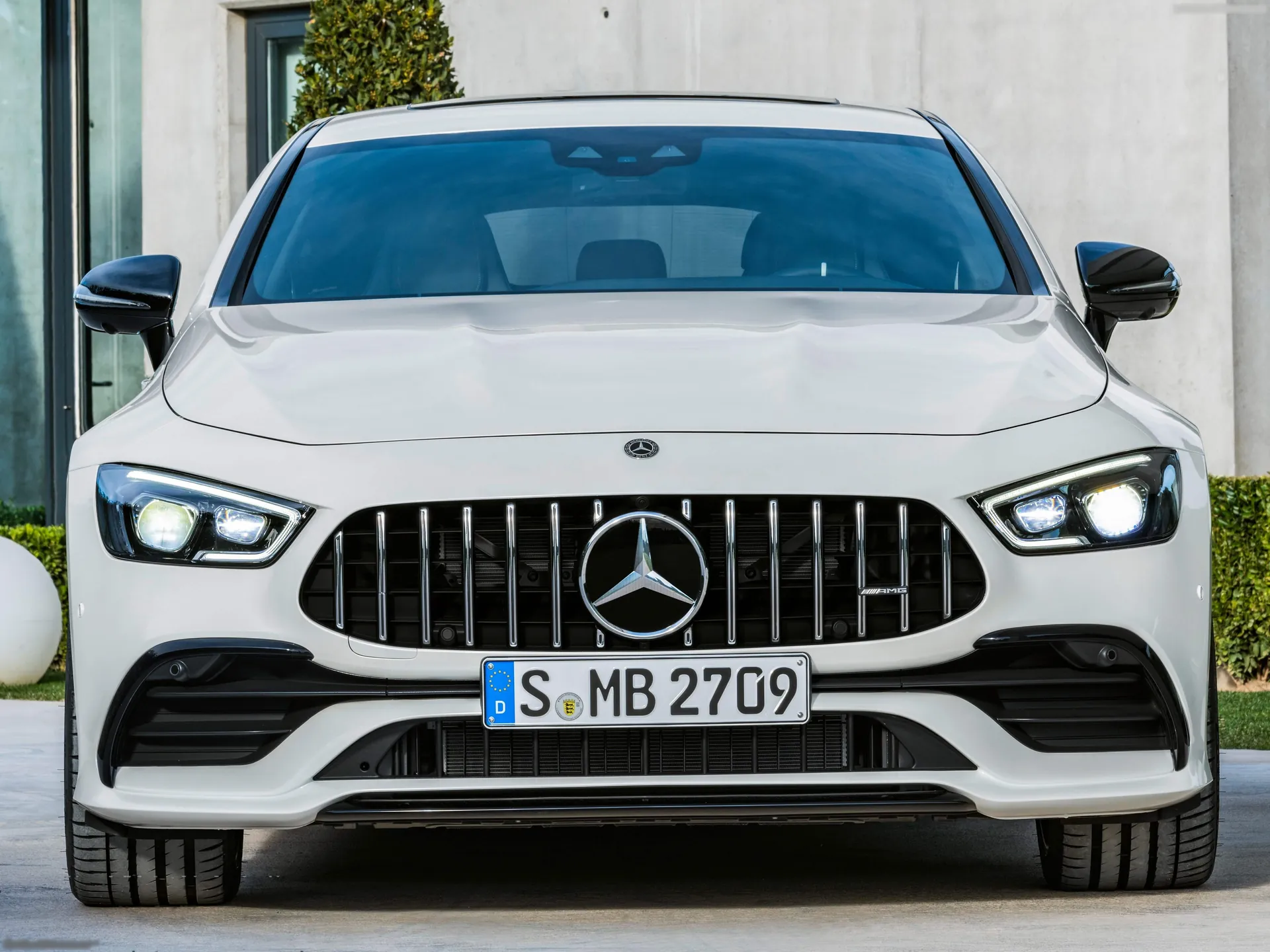 Mercedes-Benz AMG GT53 4-Door (2019) - Front