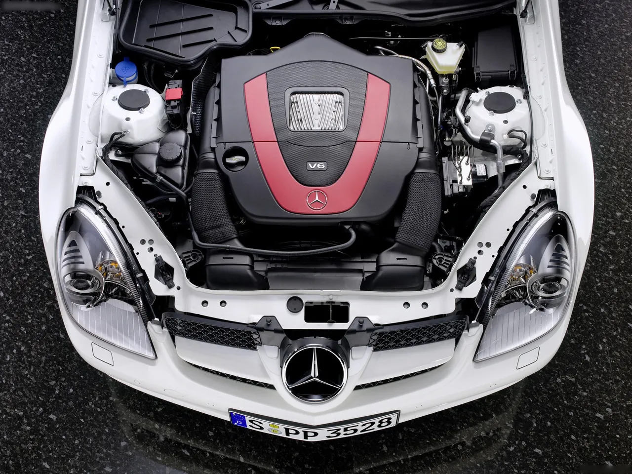 Mercedes-Benz SLK-Class (2008) - Engine Bay