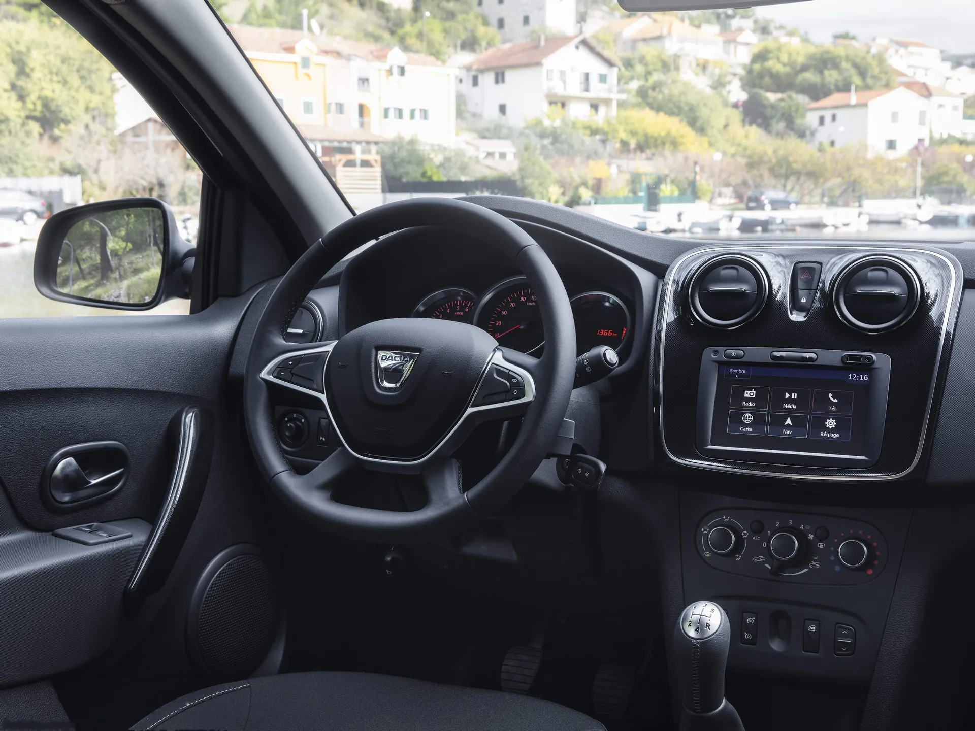 Dacia Logan MCV (2017) – interiér