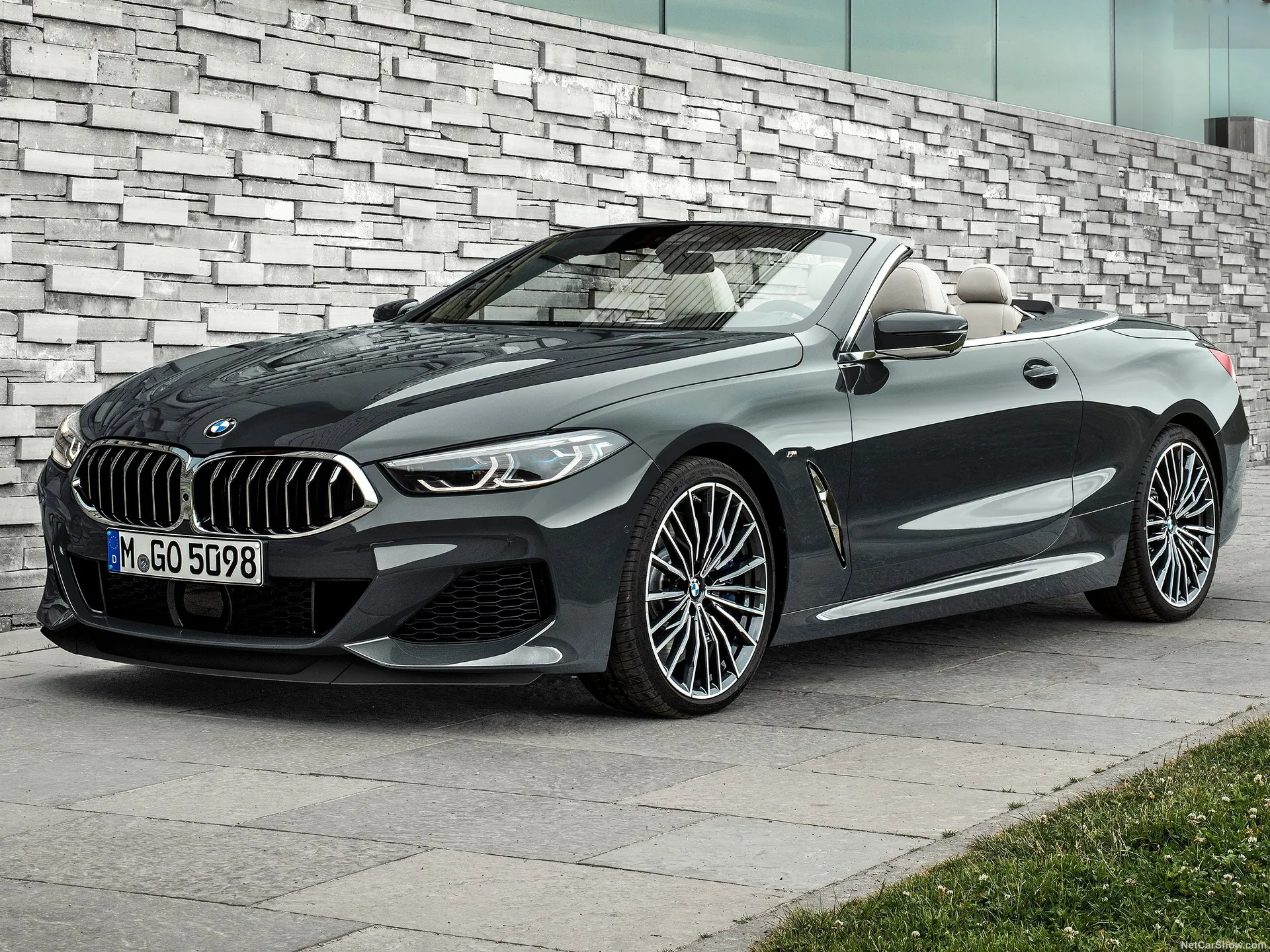 BMW 8-Series Convertible (2019)