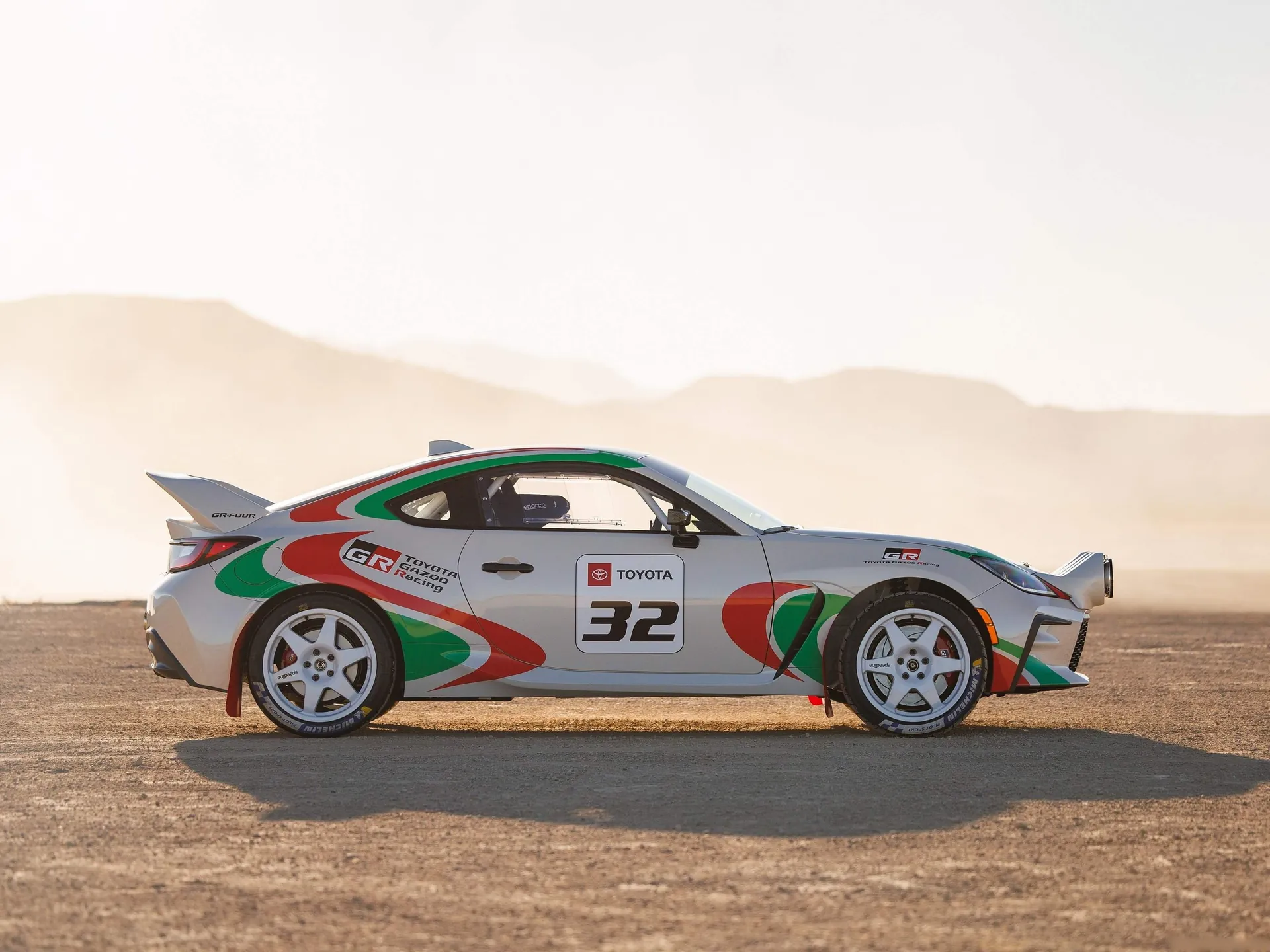 Toyota GR86 Rally Legacy Concept (2024) – boční profil
