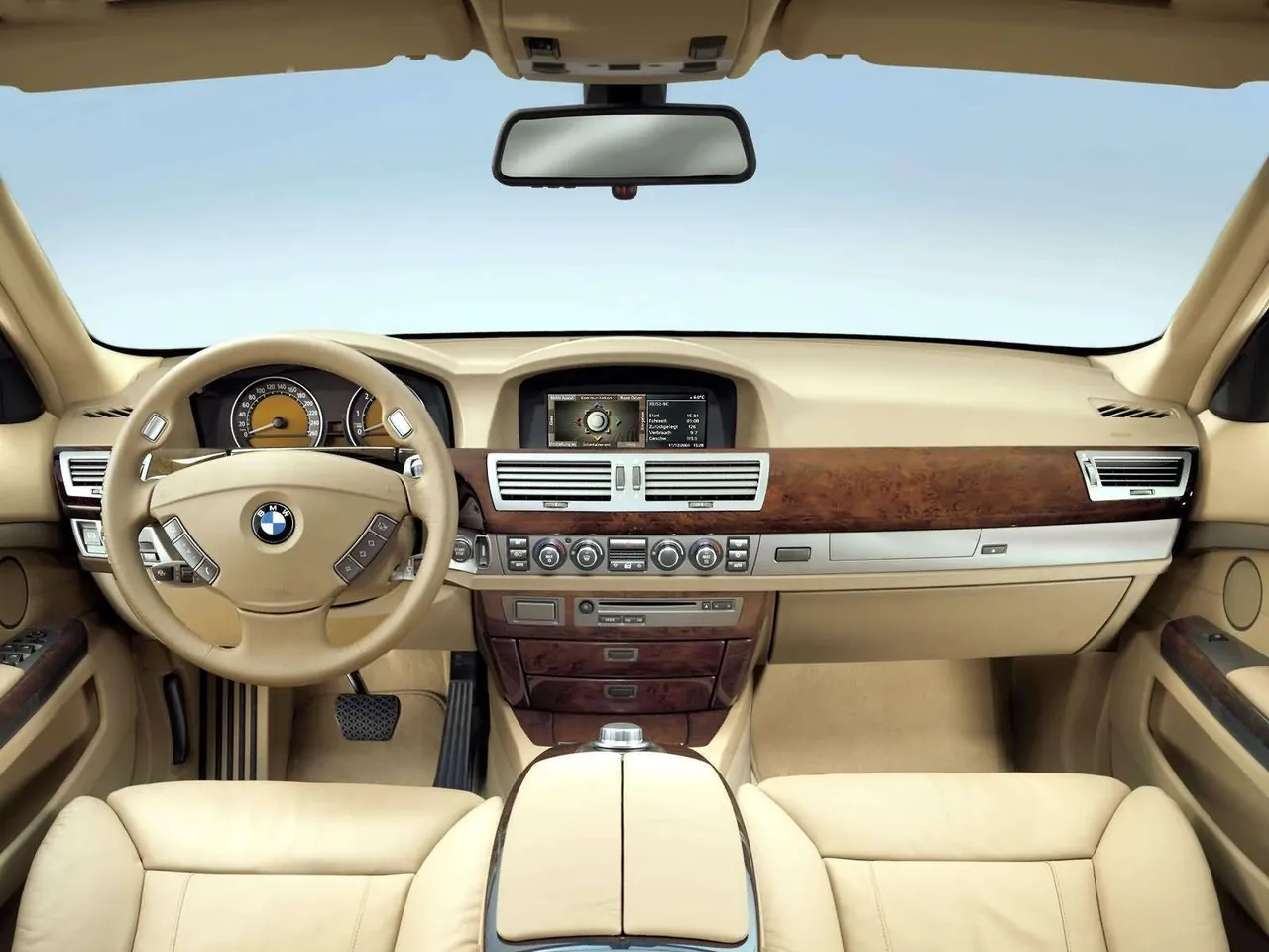 BMW 750Li (2006) – interiér