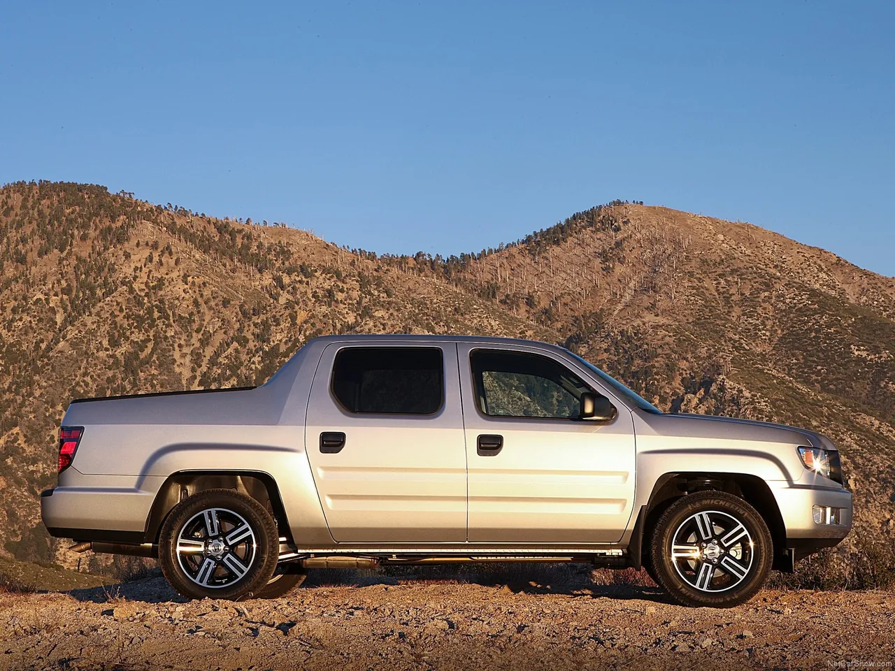 Honda Ridgeline Sport (2012) – boční profil