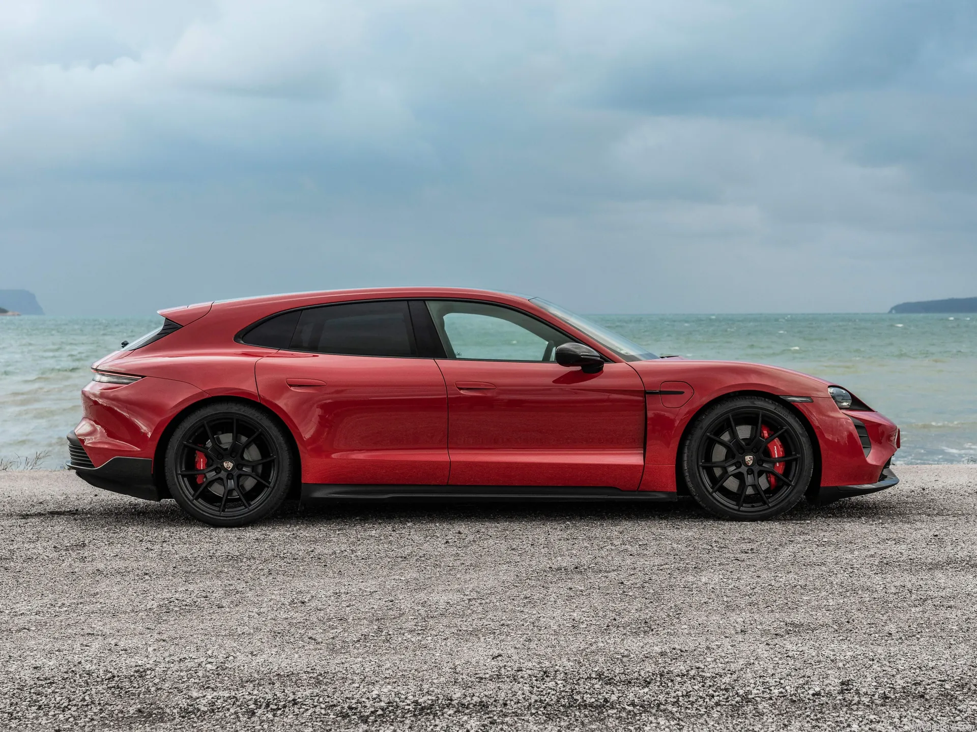 Porsche Taycan GTS Sport Turismo (2022) - Side Profile
