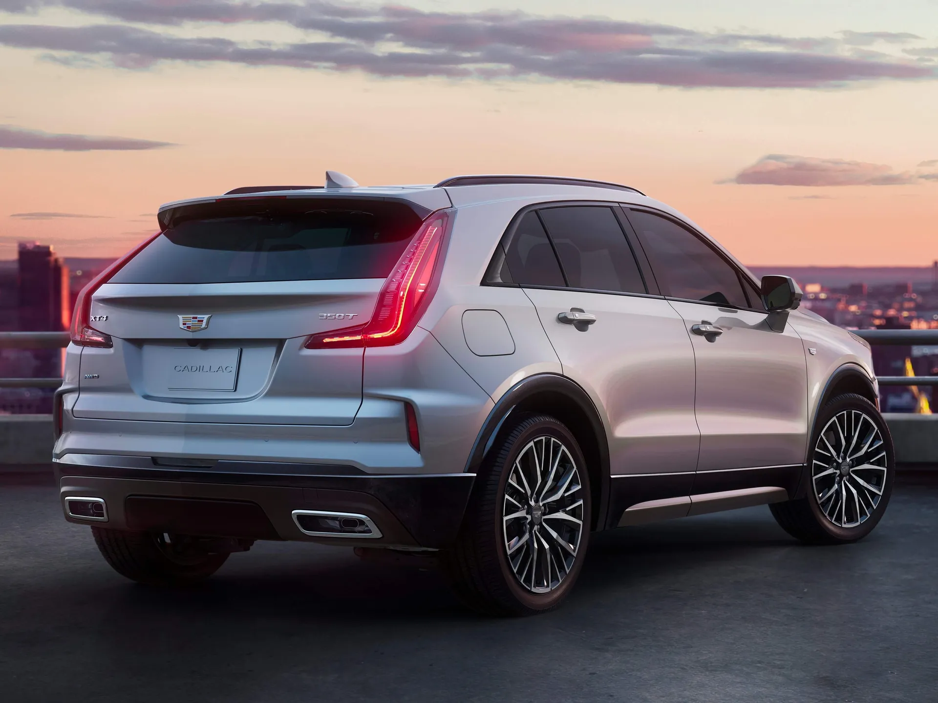 Cadillac XT4 (2024) – zadní tříčtvrteční pohled