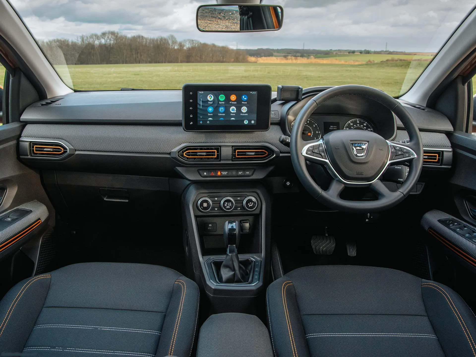 Dacia Sandero Stepway [UK] (2021) – interiér