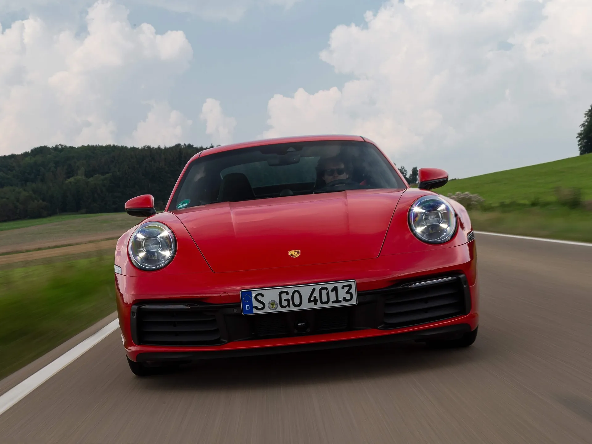 Porsche 911 Carrera Coupe (2020) – zepředu