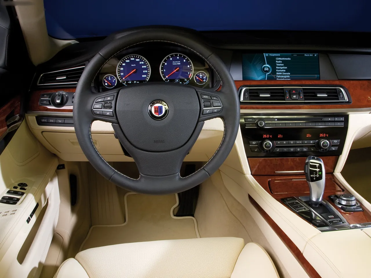 Alpina BMW B7 Bi-Turbo (2010) – interiér