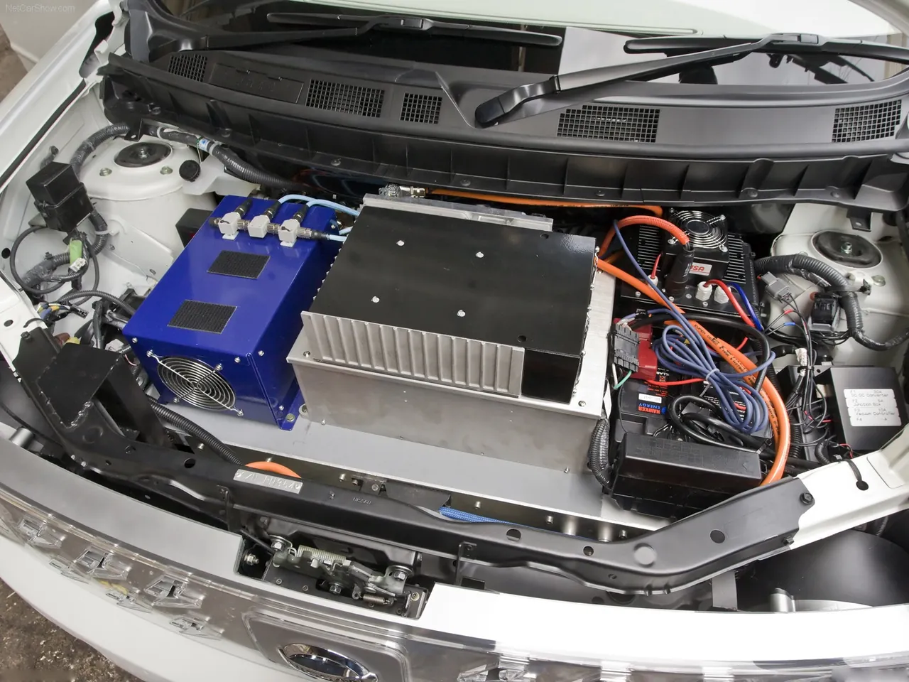Nissan Denki Cube Concept (2008) - Engine Bay