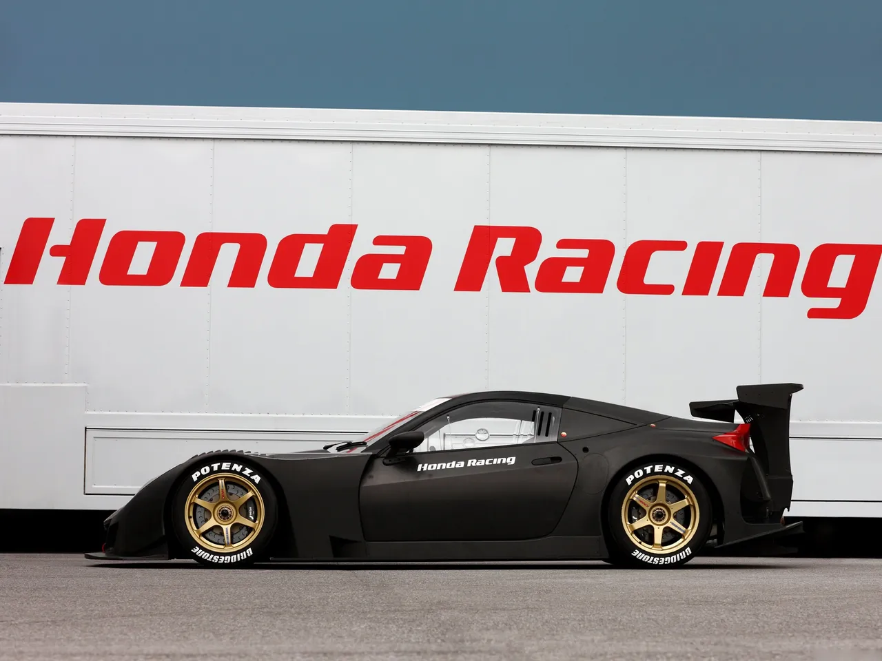 Honda HSV-010 GT (2010) – boční profil