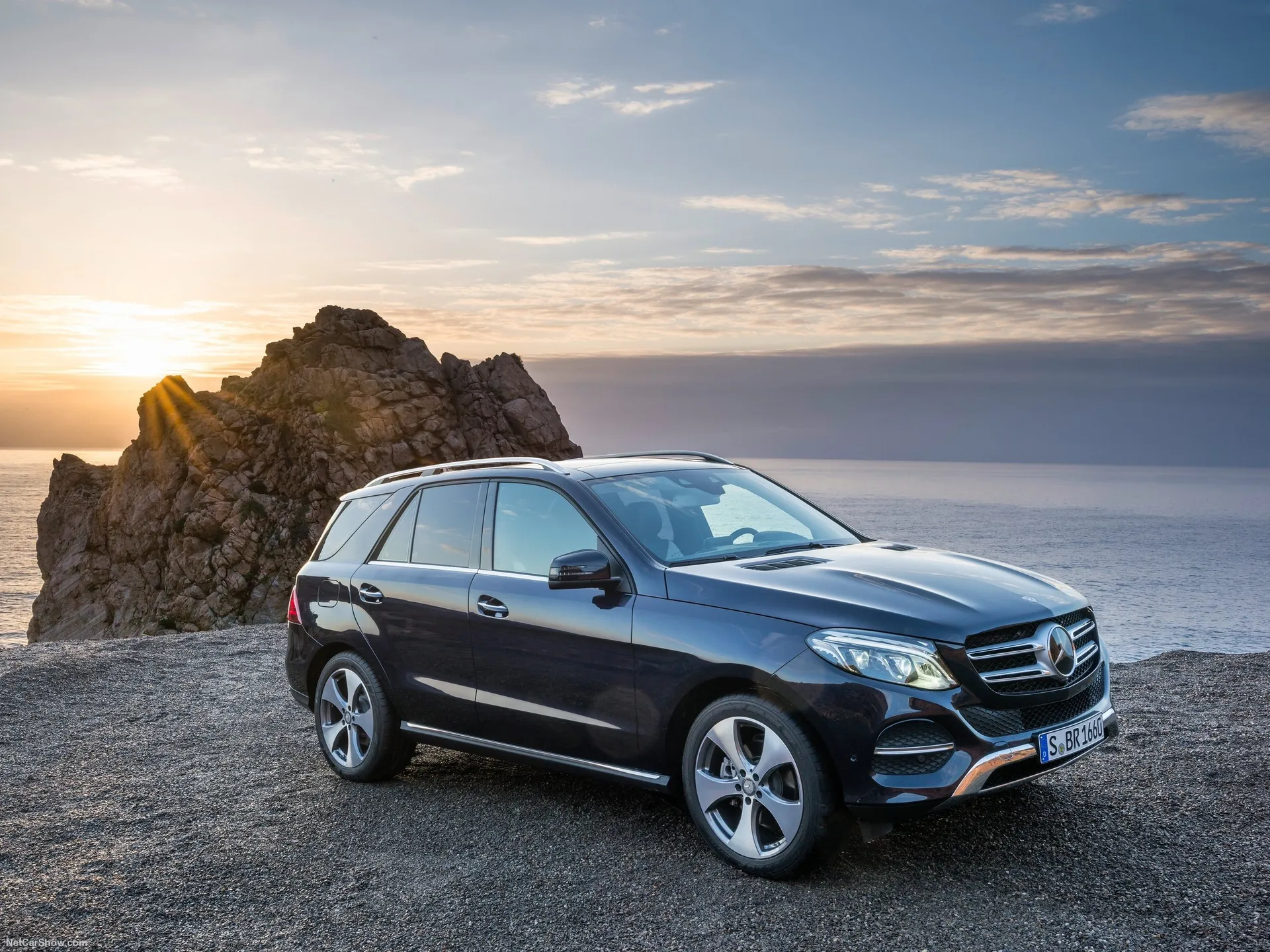 Mercedes-Benz GLE (2016)