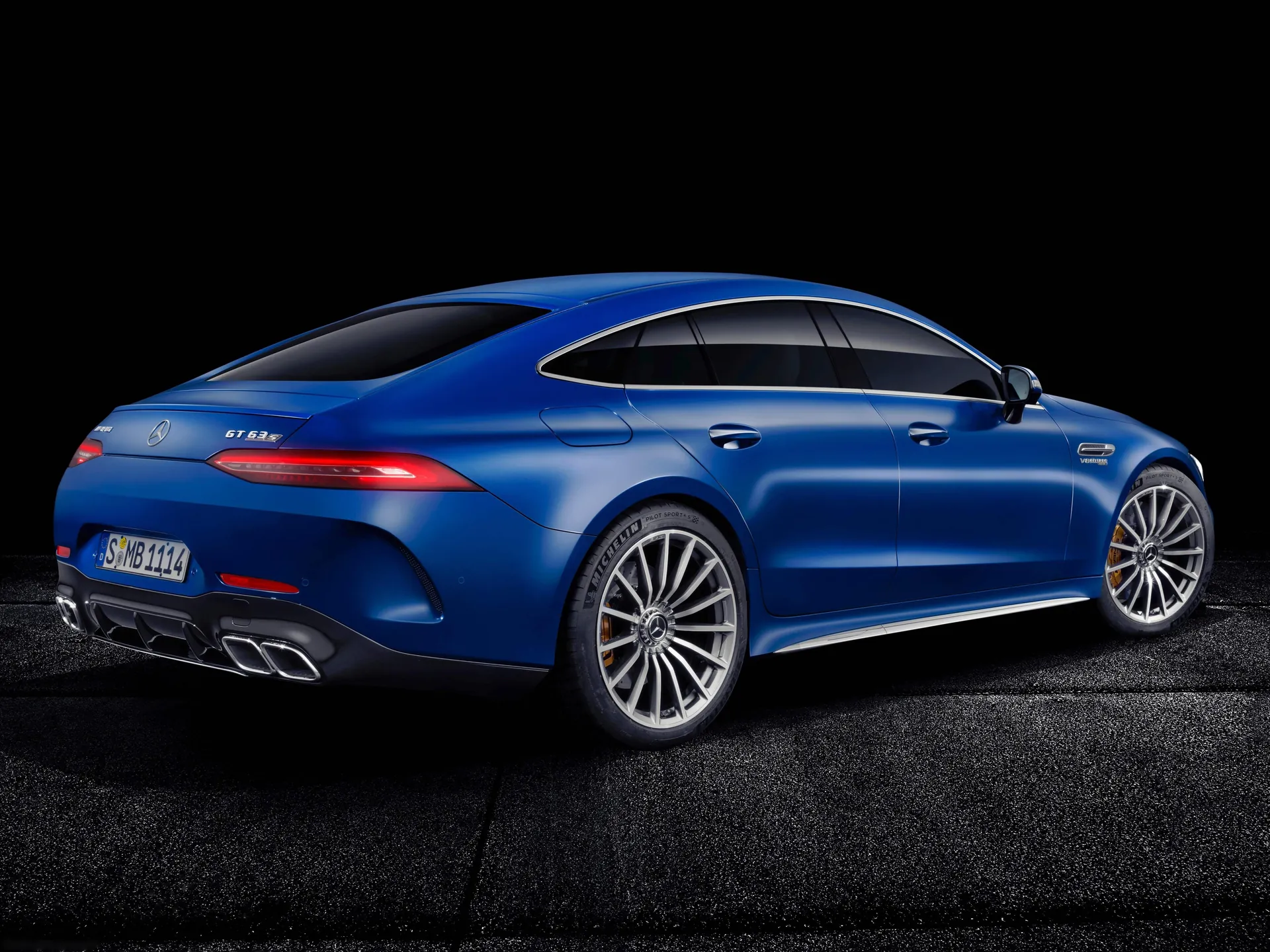 Mercedes-Benz AMG GT63 S 4-Door (2019) – zadní tříčtvrteční pohled