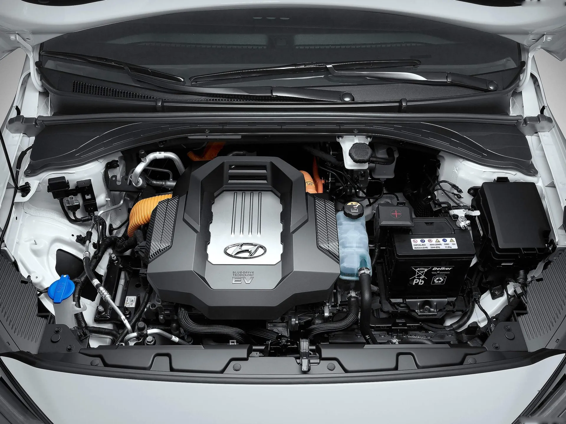 Hyundai Ioniq (2017) – motorový prostor