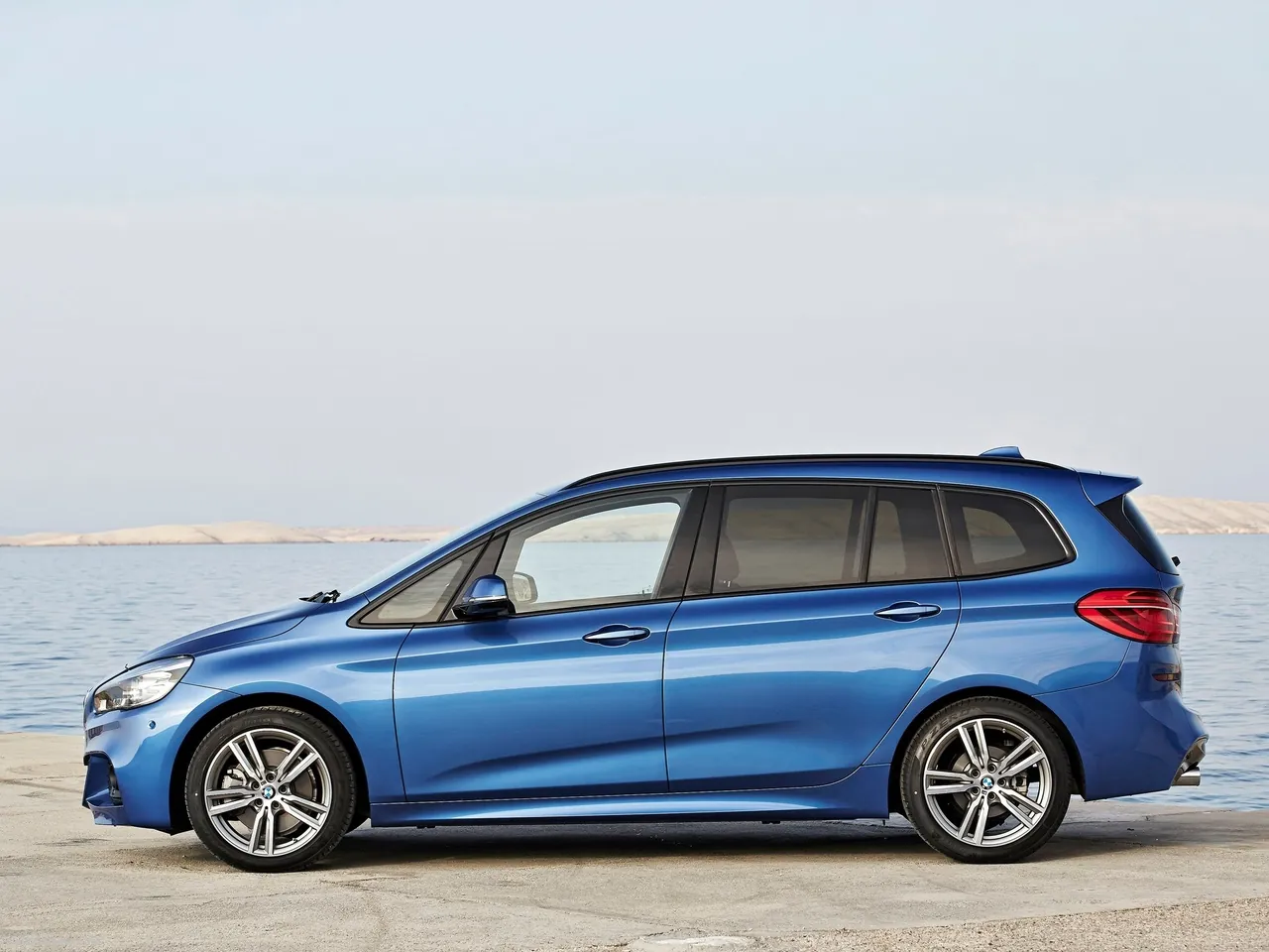 BMW 2-Series Gran Tourer (2016) – boční profil