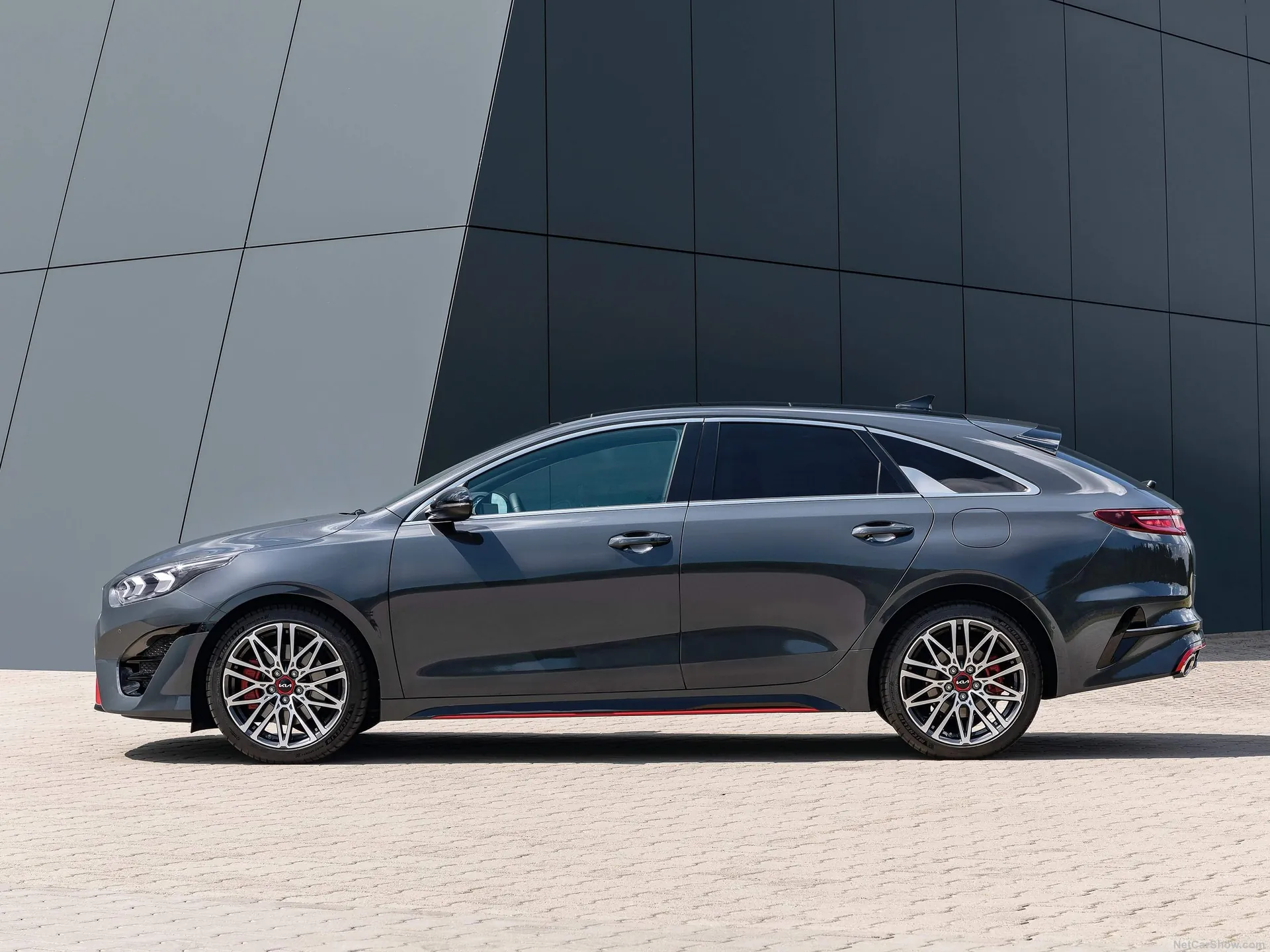 Kia ProCeed GT (2022) – boční profil