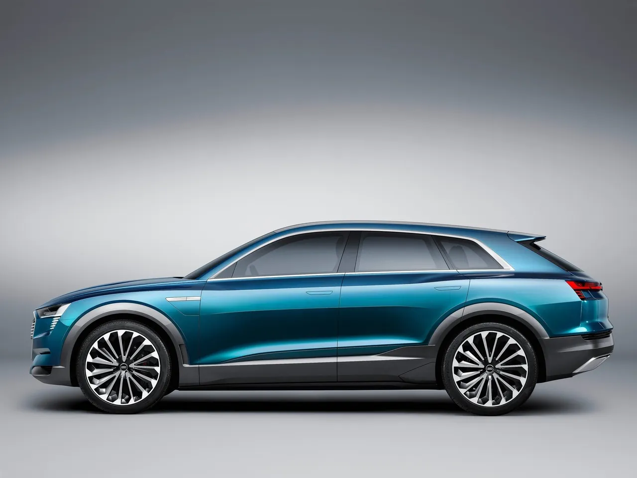 Audi e-tron quattro Concept (2015) – boční profil