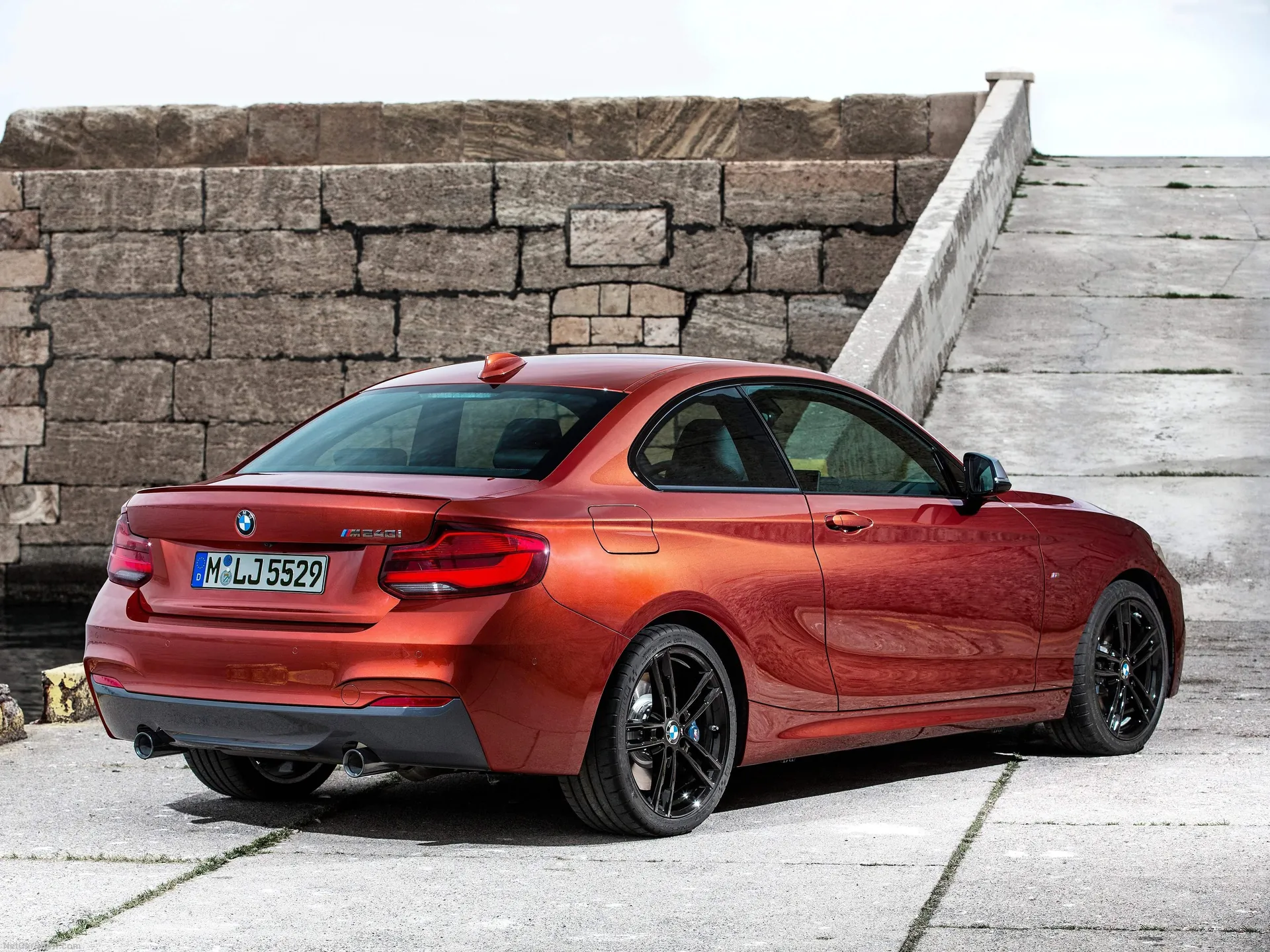 BMW M240i Coupe (2018) - Rear Three-Quarter