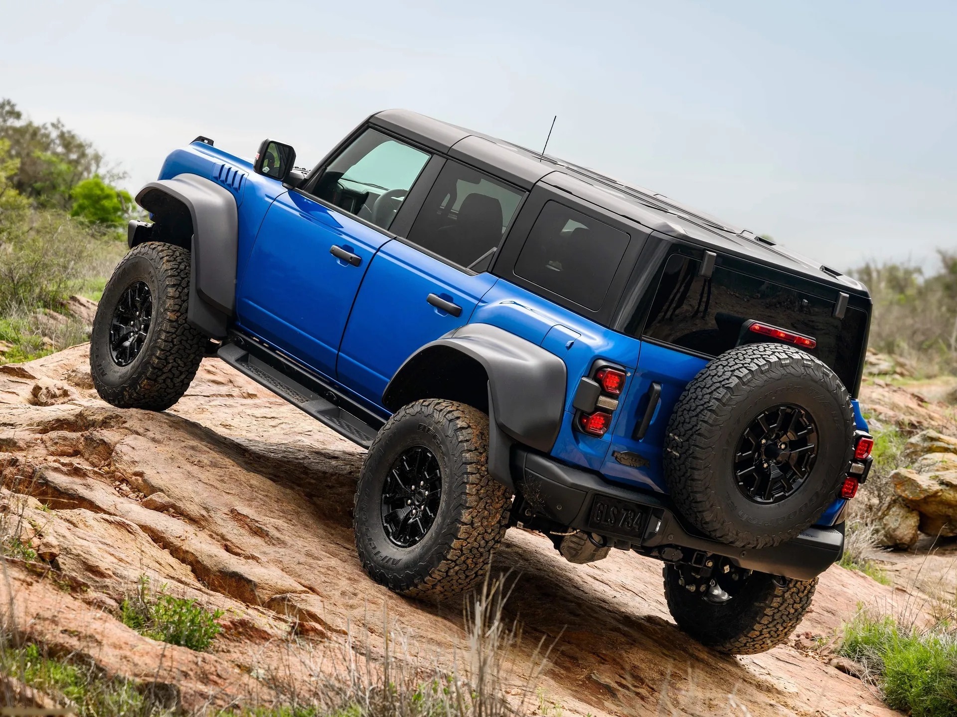 Ford Bronco Raptor Black Appearance Package (2025) – zadní tříčtvrteční pohled