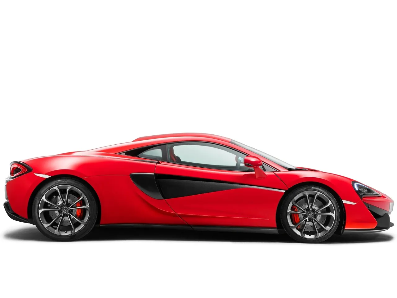 McLaren 540C Coupe (2016) – boční profil
