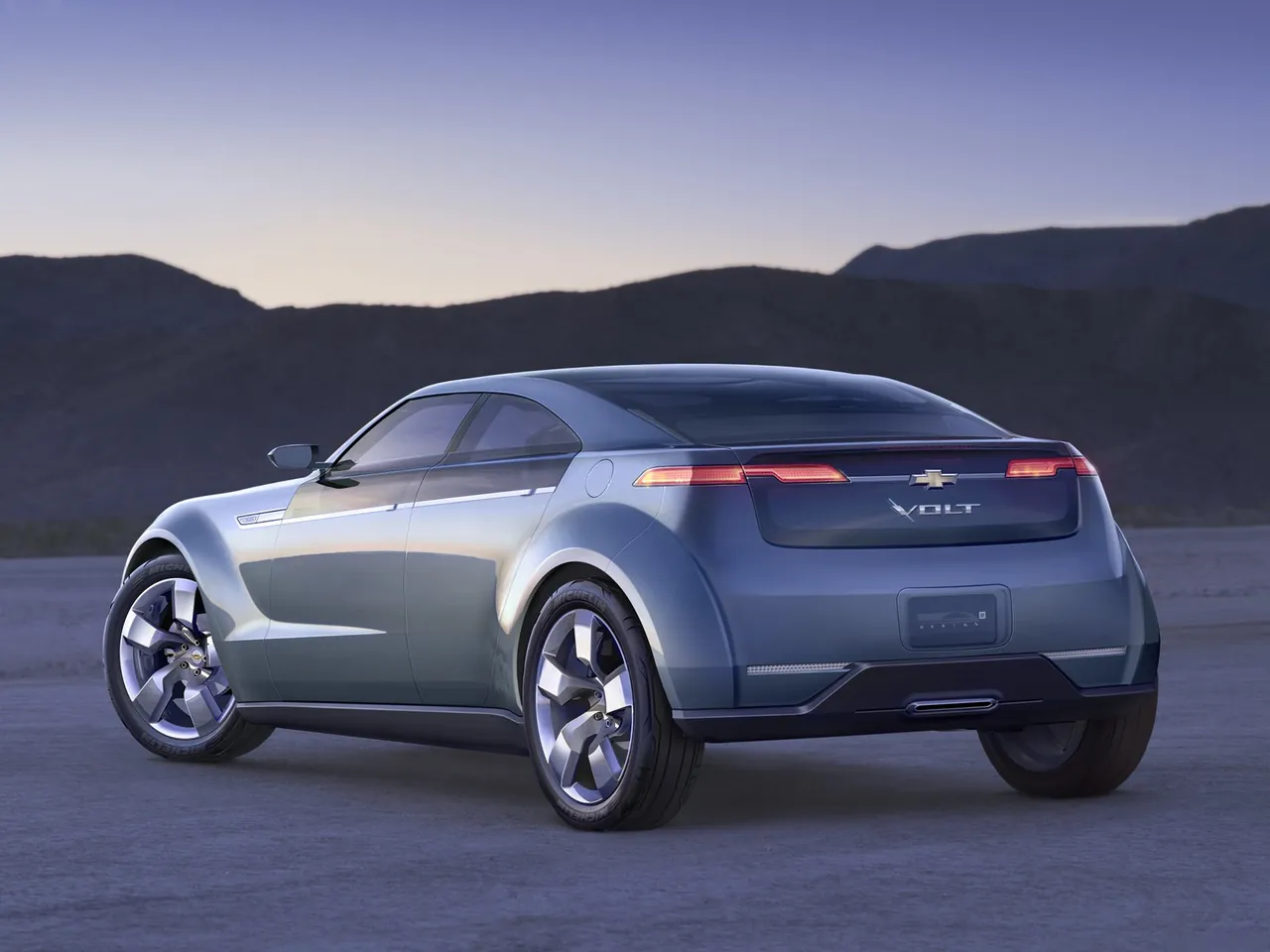 Chevrolet Volt Concept (2007) – zadní tříčtvrteční pohled