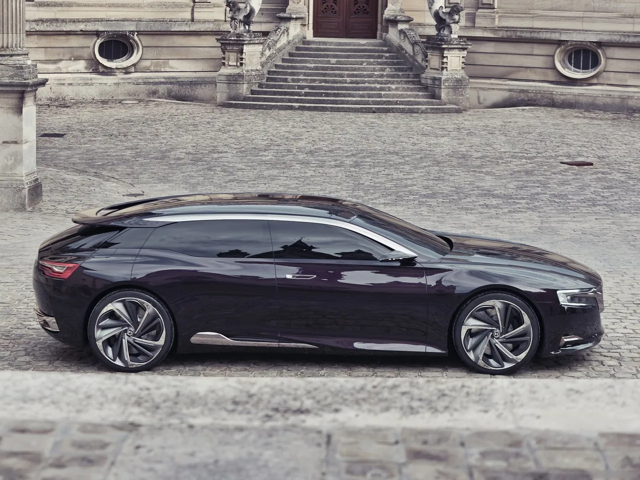 Citroen Numero 9 Concept (2012) – boční profil