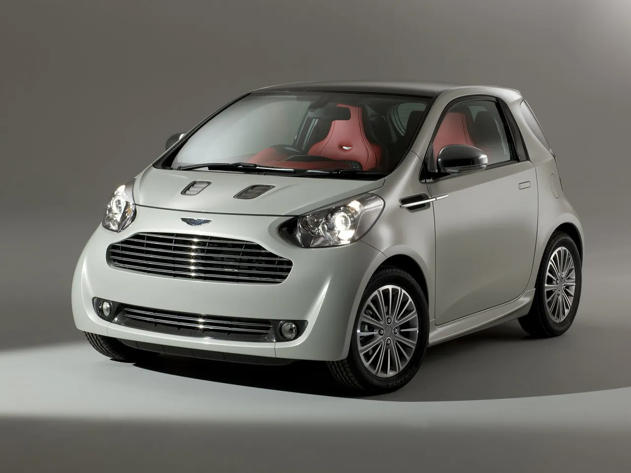 Aston Martin Cygnet Concept (2009) – přední tříčtvrteční pohled