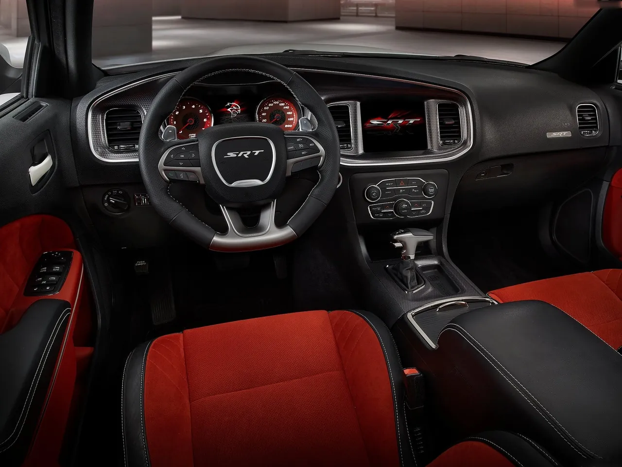 Dodge Charger SRT Hellcat (2015) – interiér