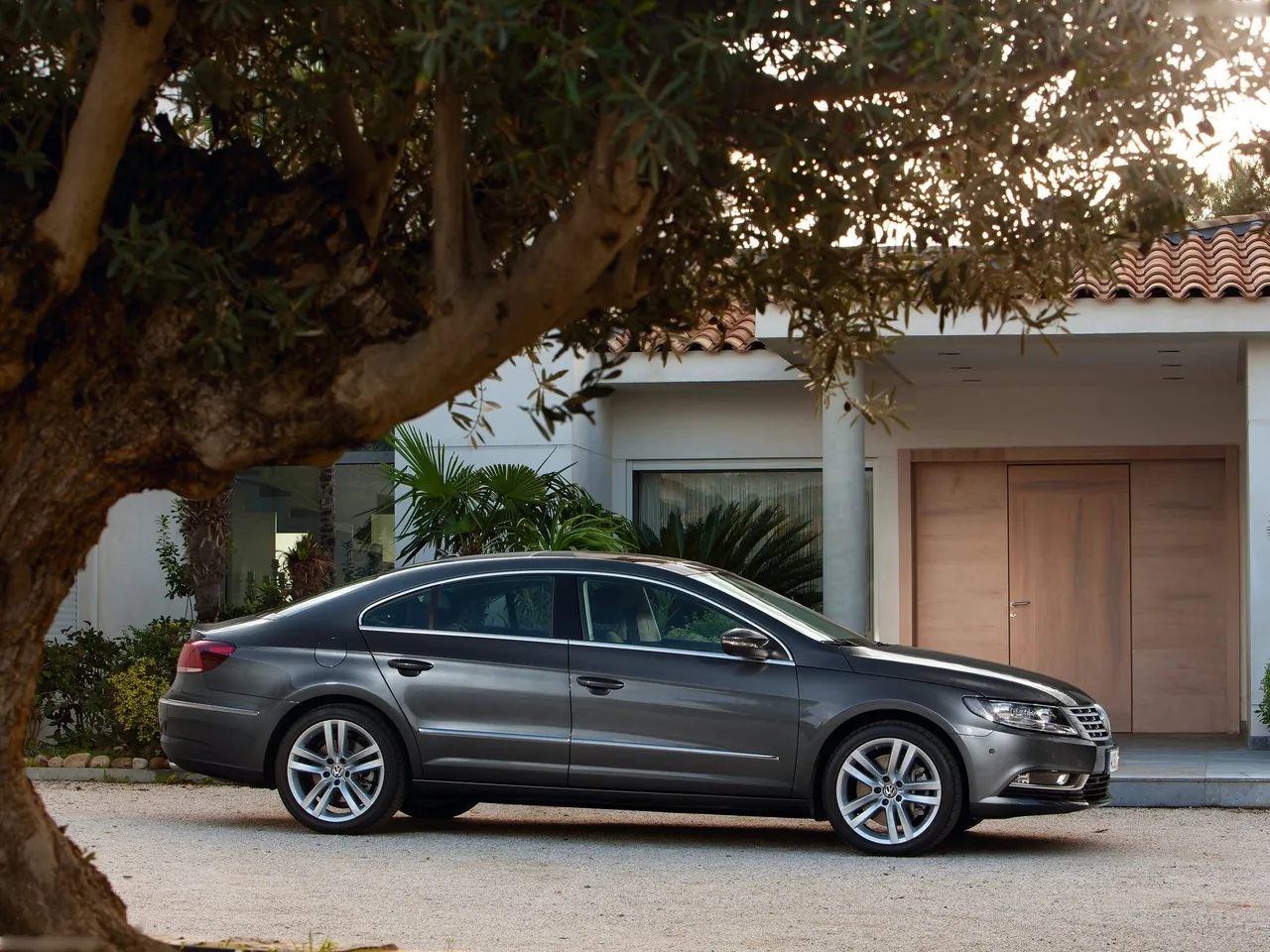 Volkswagen CC (2013) - Side Profile