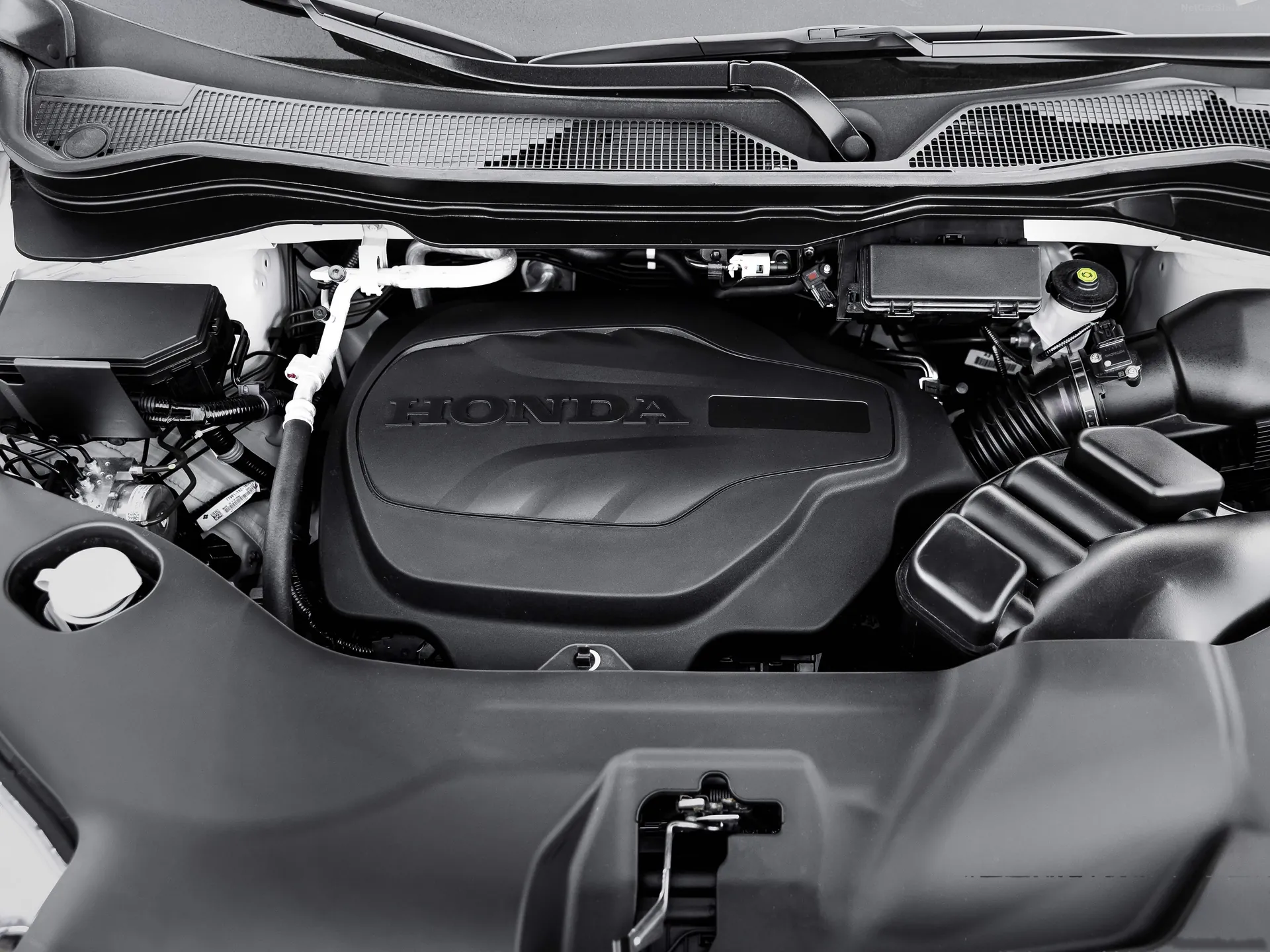 Honda Ridgeline (2021) – motorový prostor