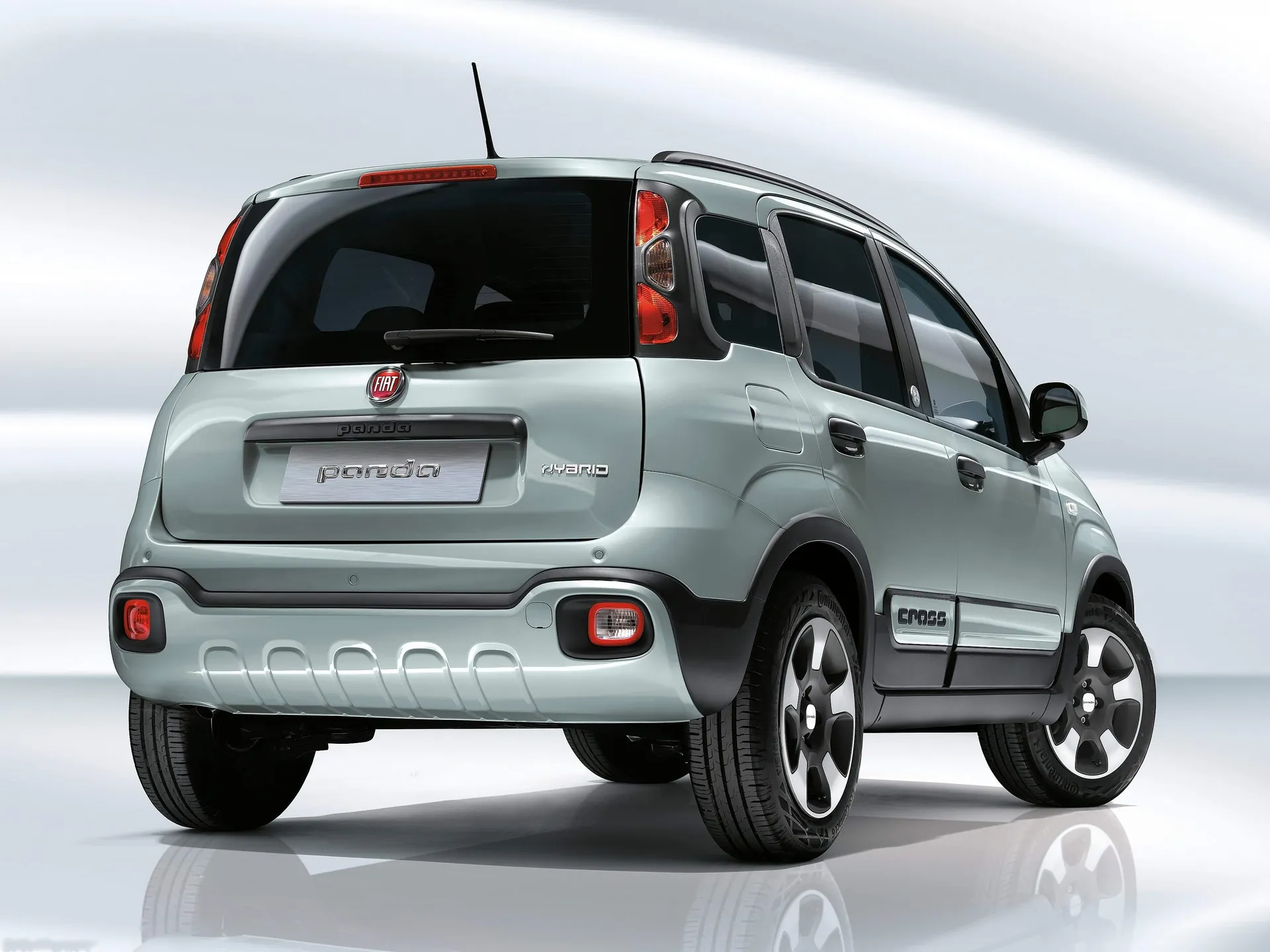 Fiat Panda Hybrid (2020) – zadní tříčtvrteční pohled