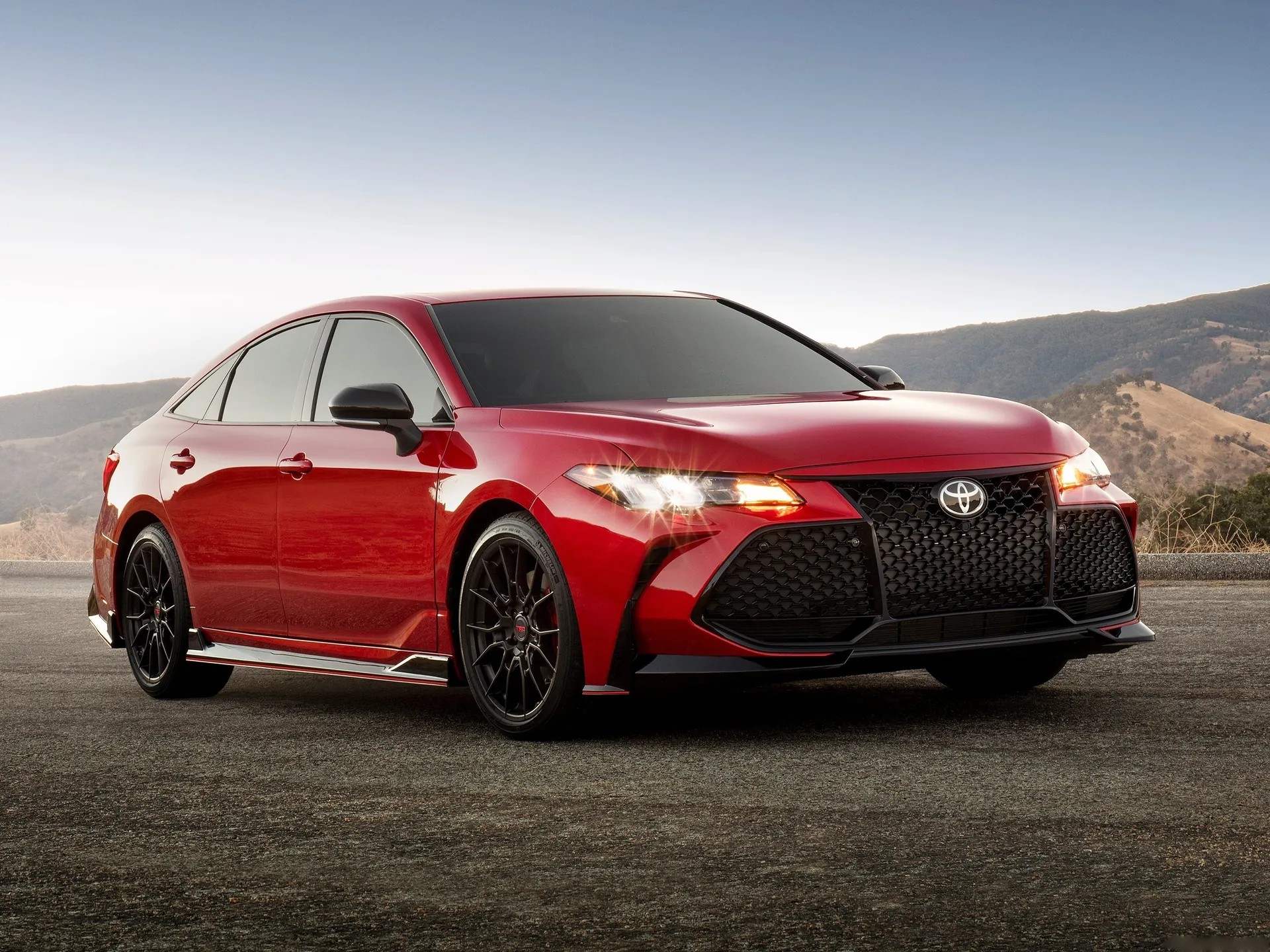 Toyota Avalon TRD (2020)