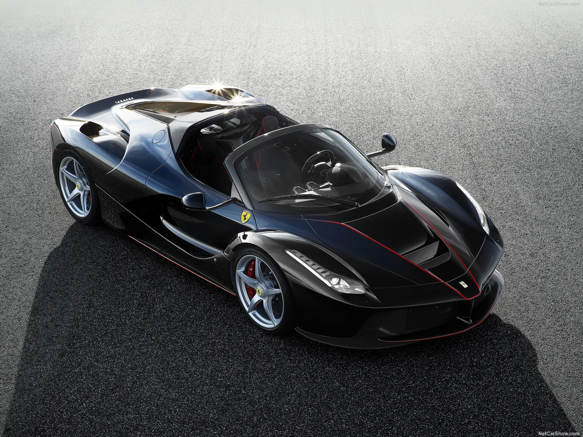 Ferrari LaFerrari Aperta (2017)