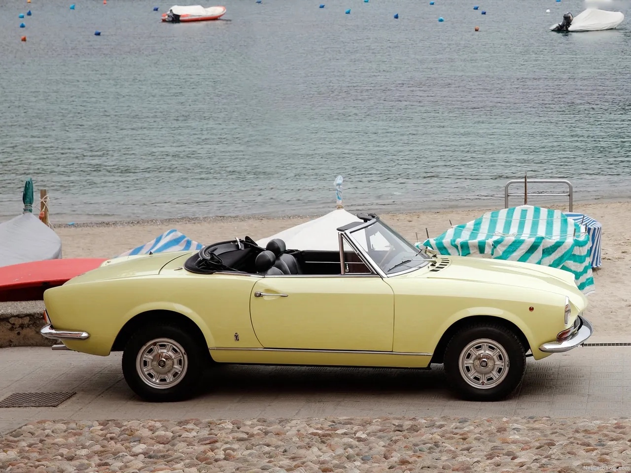 Fiat 124 Sport Spider (1969) - Side Profile