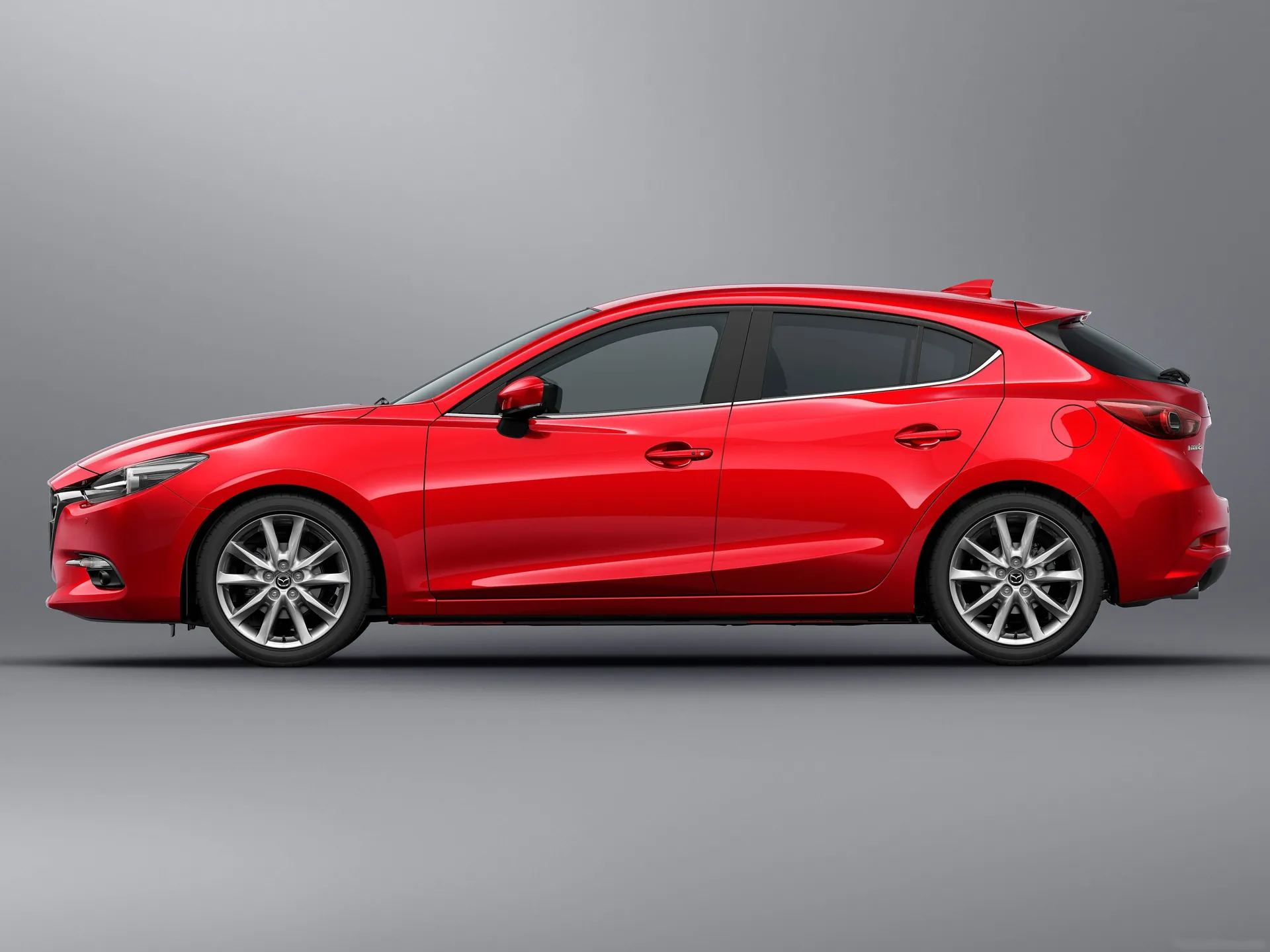 Mazda 3 (2017) – boční profil