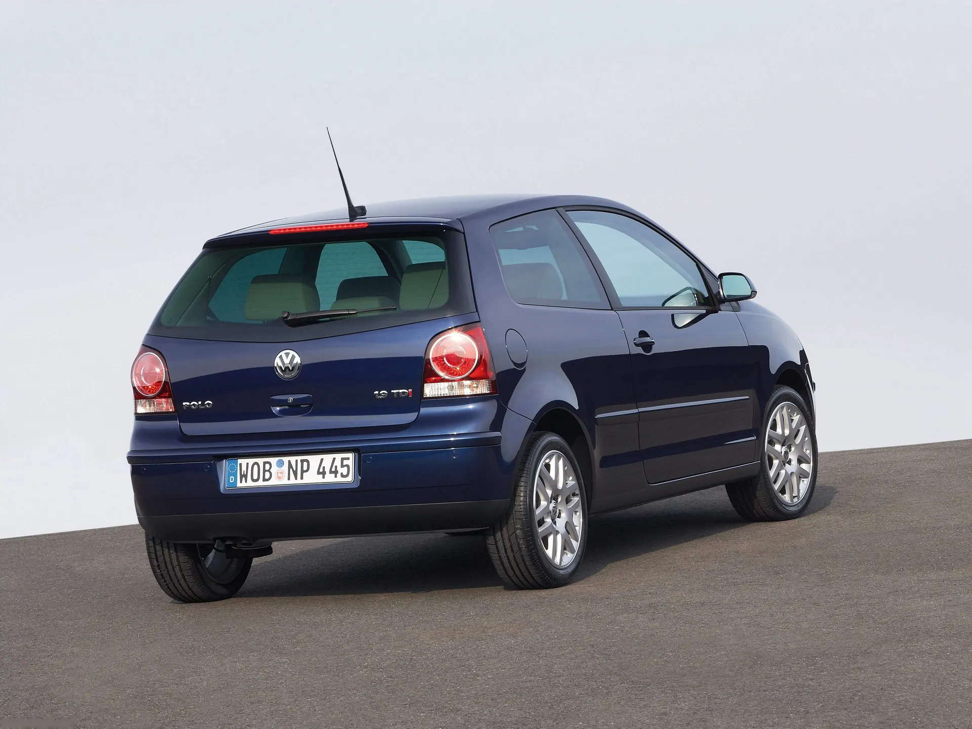 Volkswagen Polo (2006) - Rear Three-Quarter