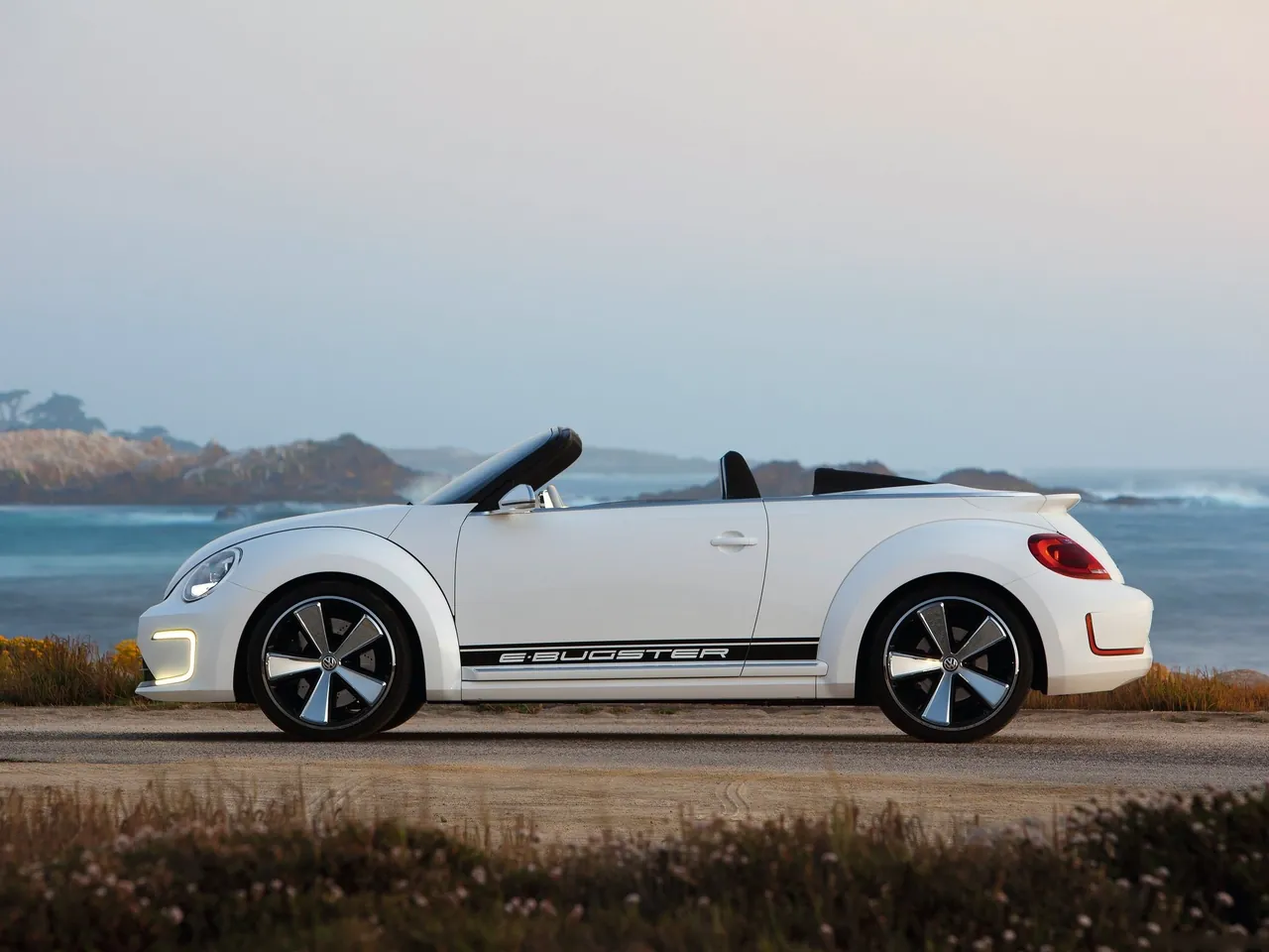 Volkswagen E-Bugster Speedster Concept (2012) - Side Profile