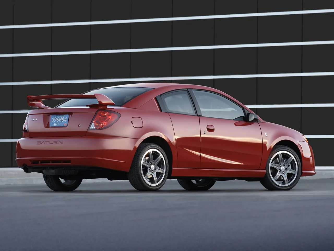 Saturn Ion Red Line (2006) – zadní tříčtvrteční pohled