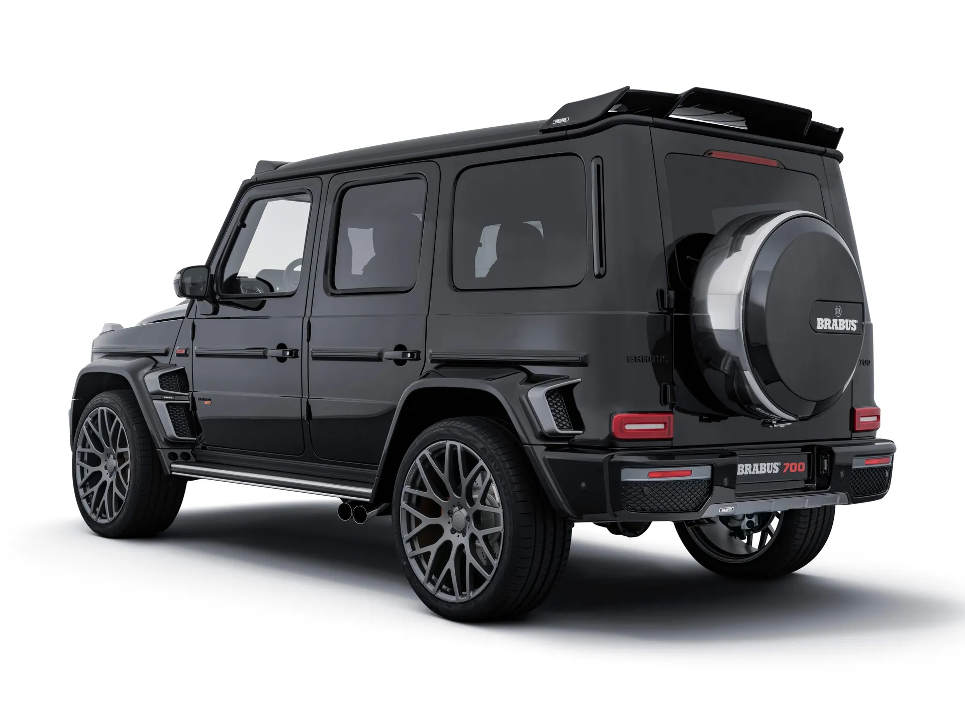 Brabus 700 Widestar (2019) – zadní tříčtvrteční pohled