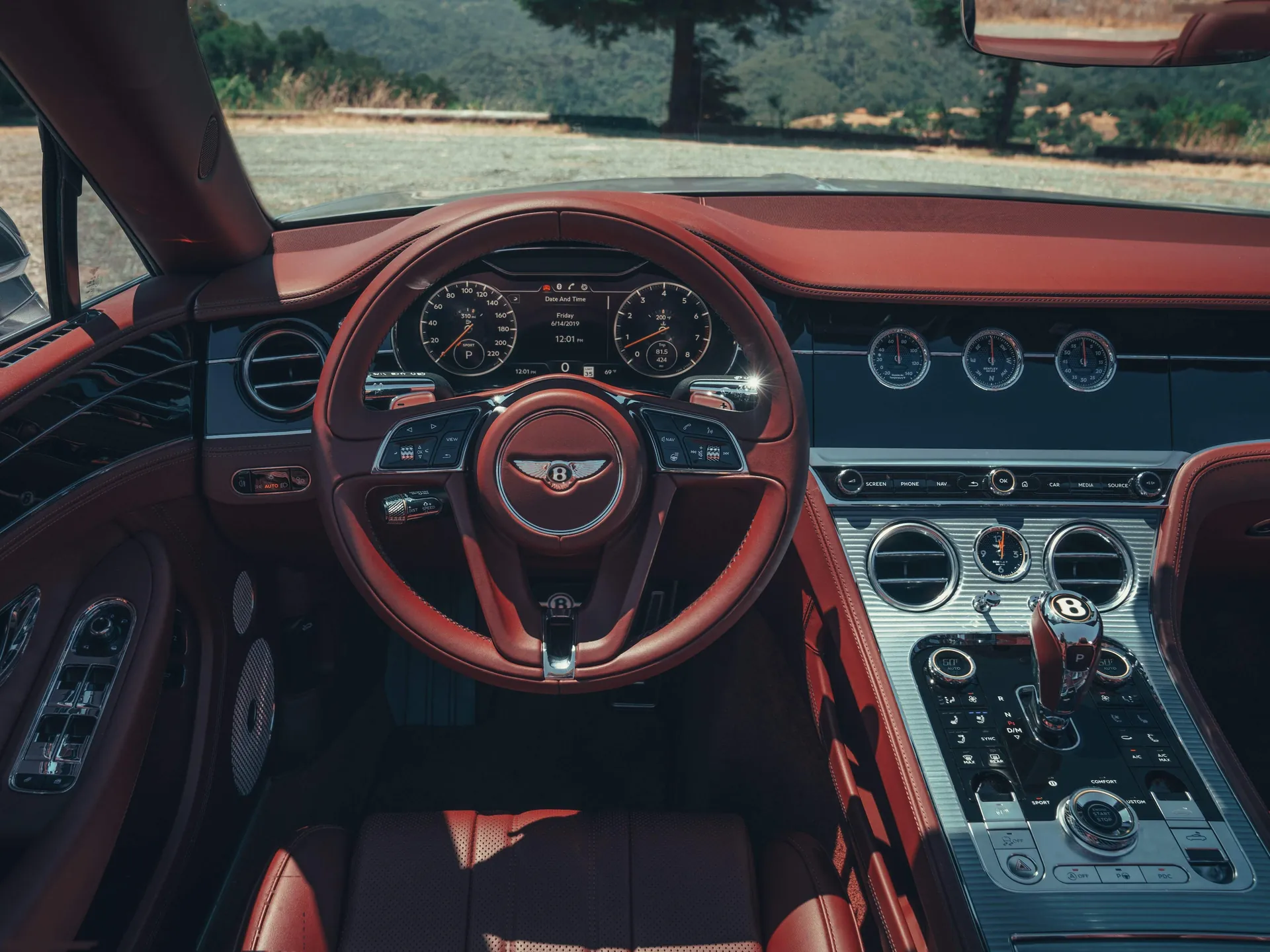 Bentley Continental GT V8 Convertible (2020) - Interior