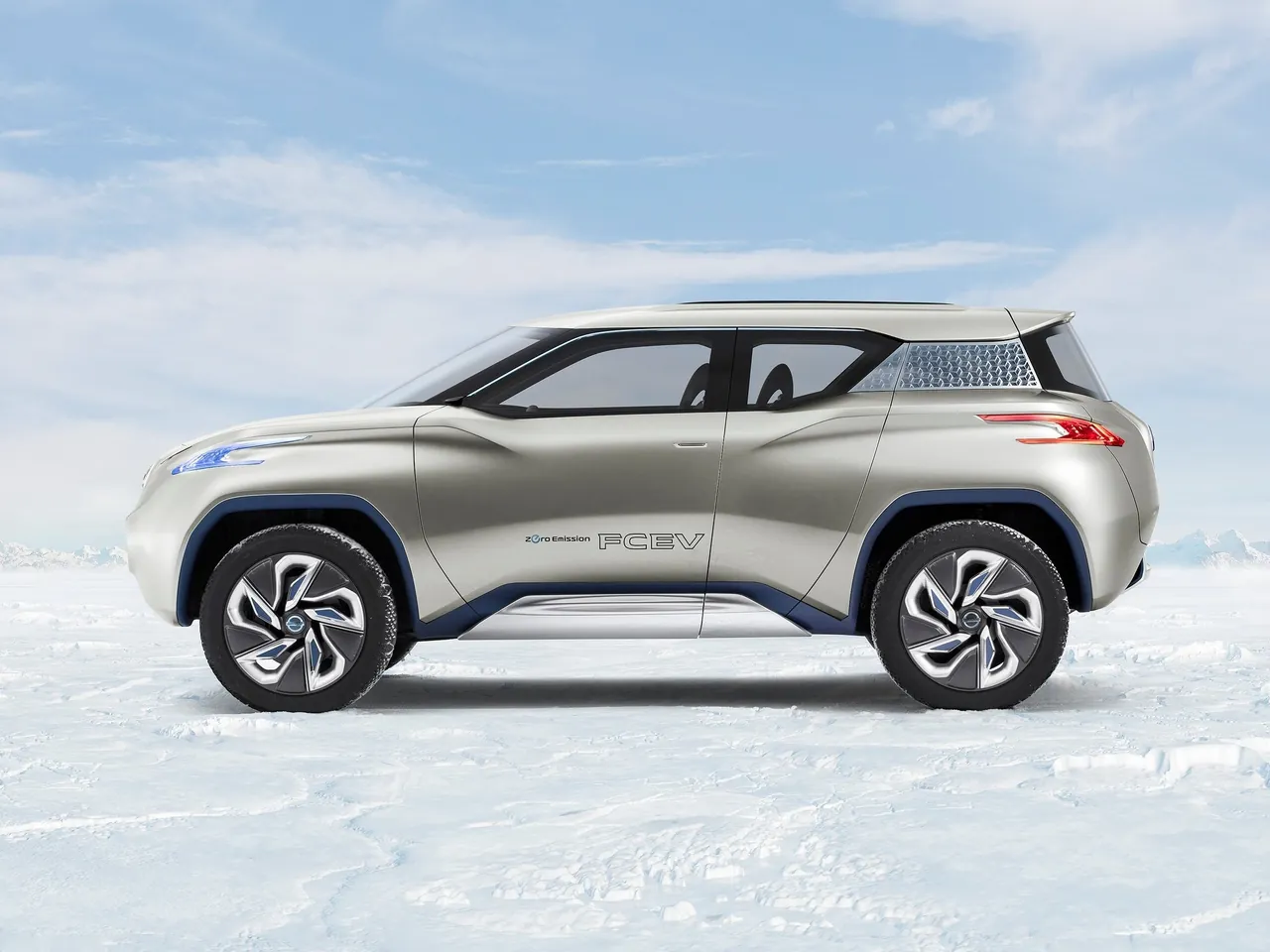 Nissan TeRRA Concept (2012) – boční profil