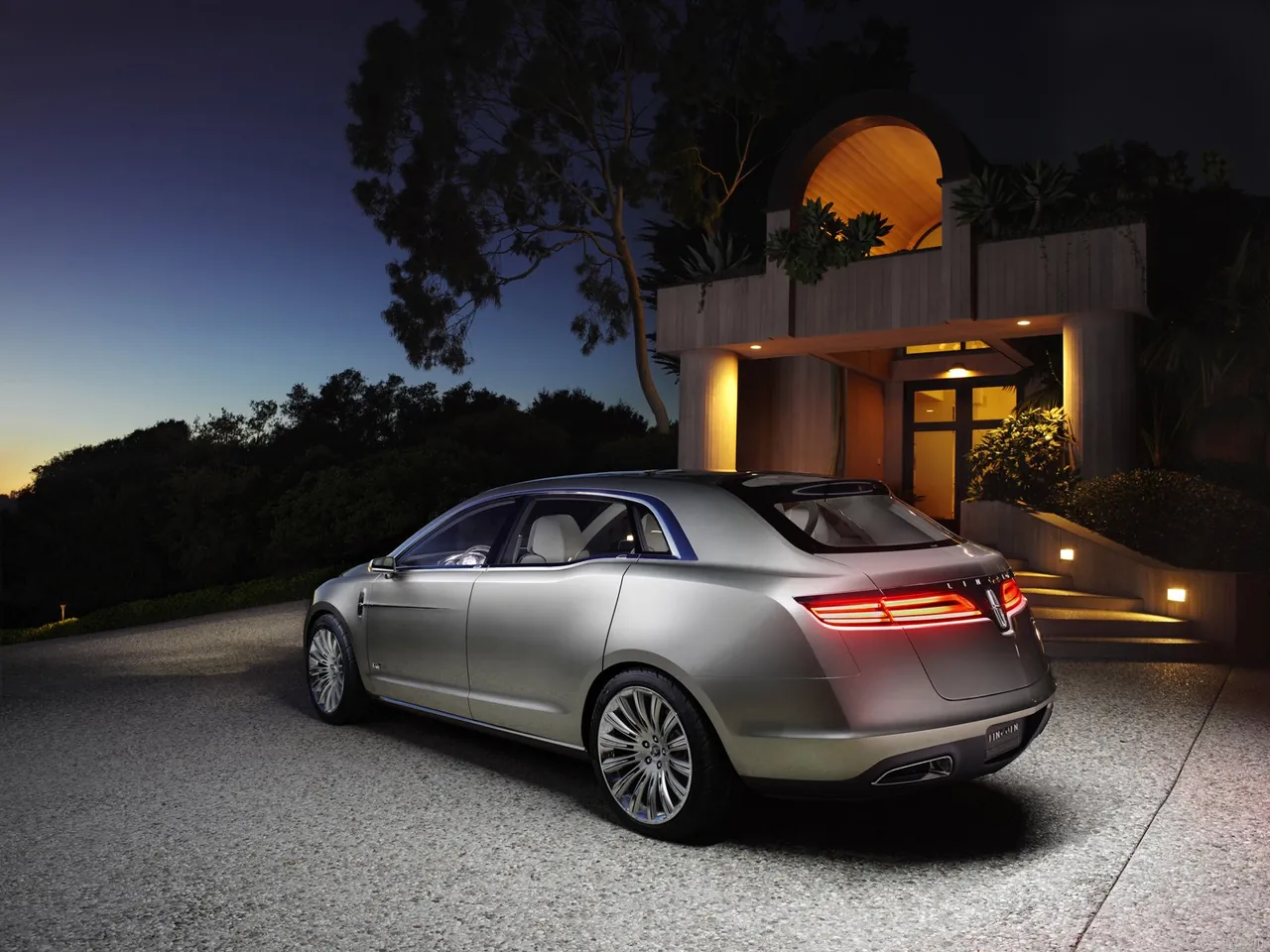 Lincoln MKT Concept (2008) – zadní tříčtvrteční pohled